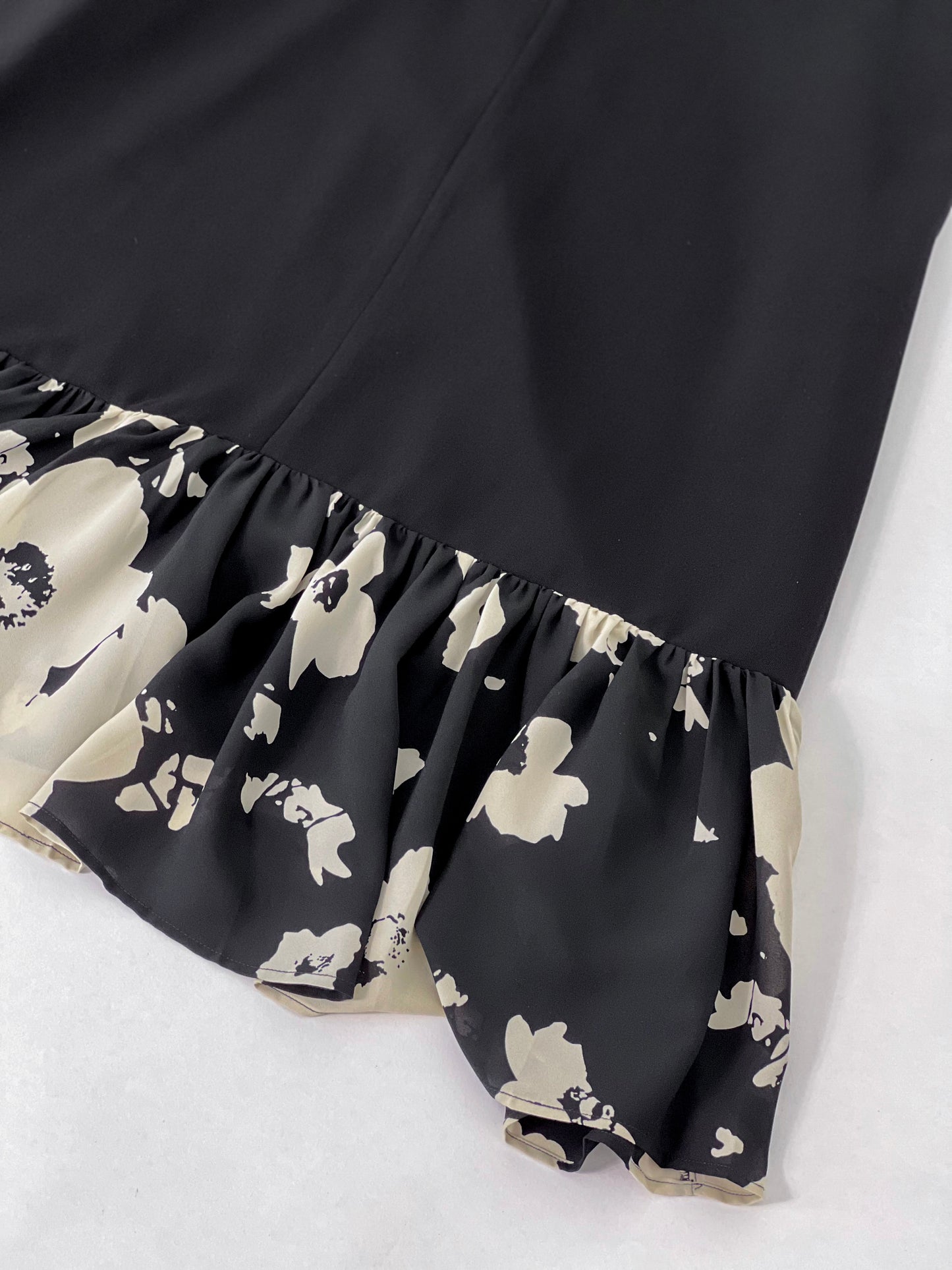 Maegan Contrast Panel Shift Dress