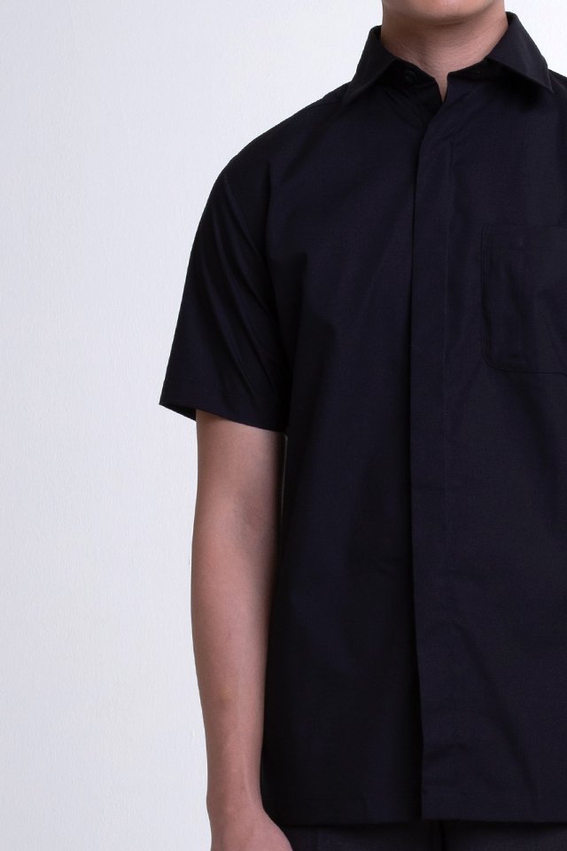 Men's Short Sleeve Shirt with Hidden Buttons (FHA-18110)