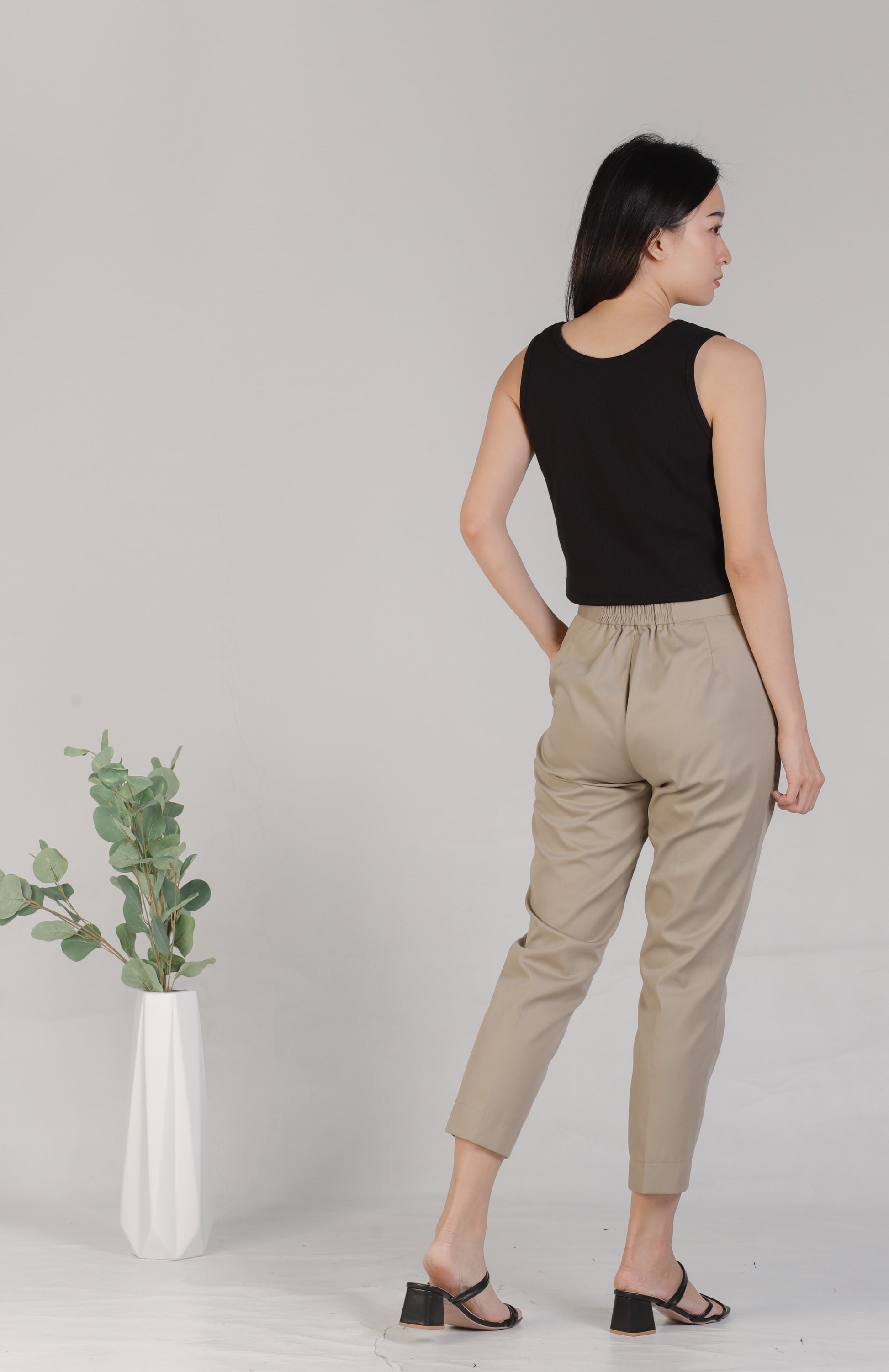 Malea Square Neck - Black
