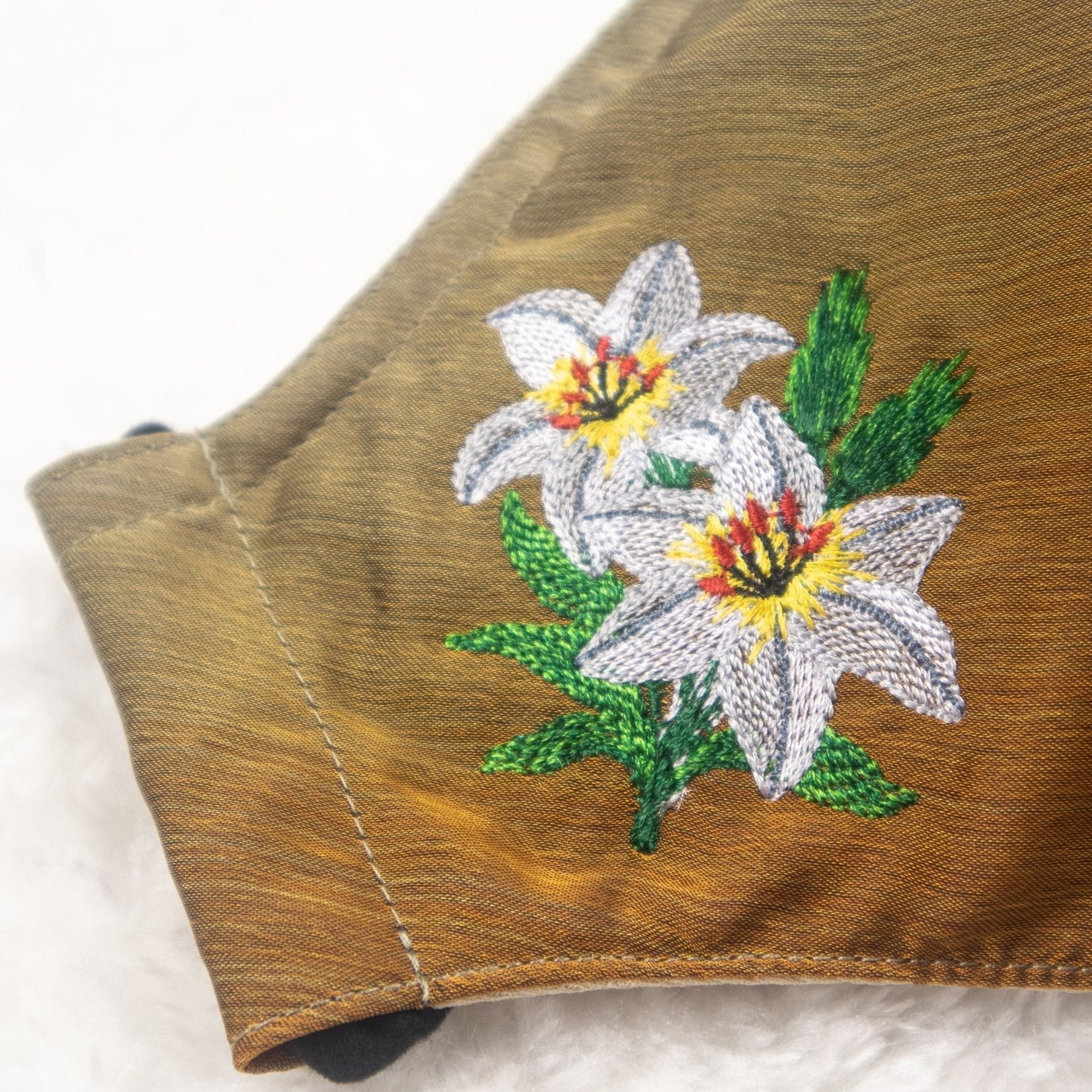 FLORAL / LILY