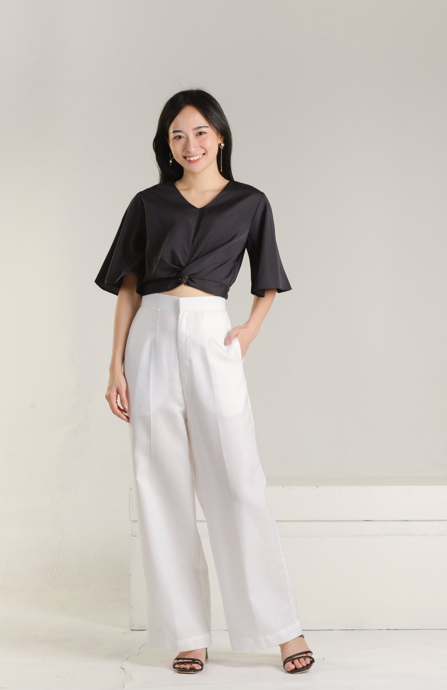 Ashlynn Twist Top - Black
