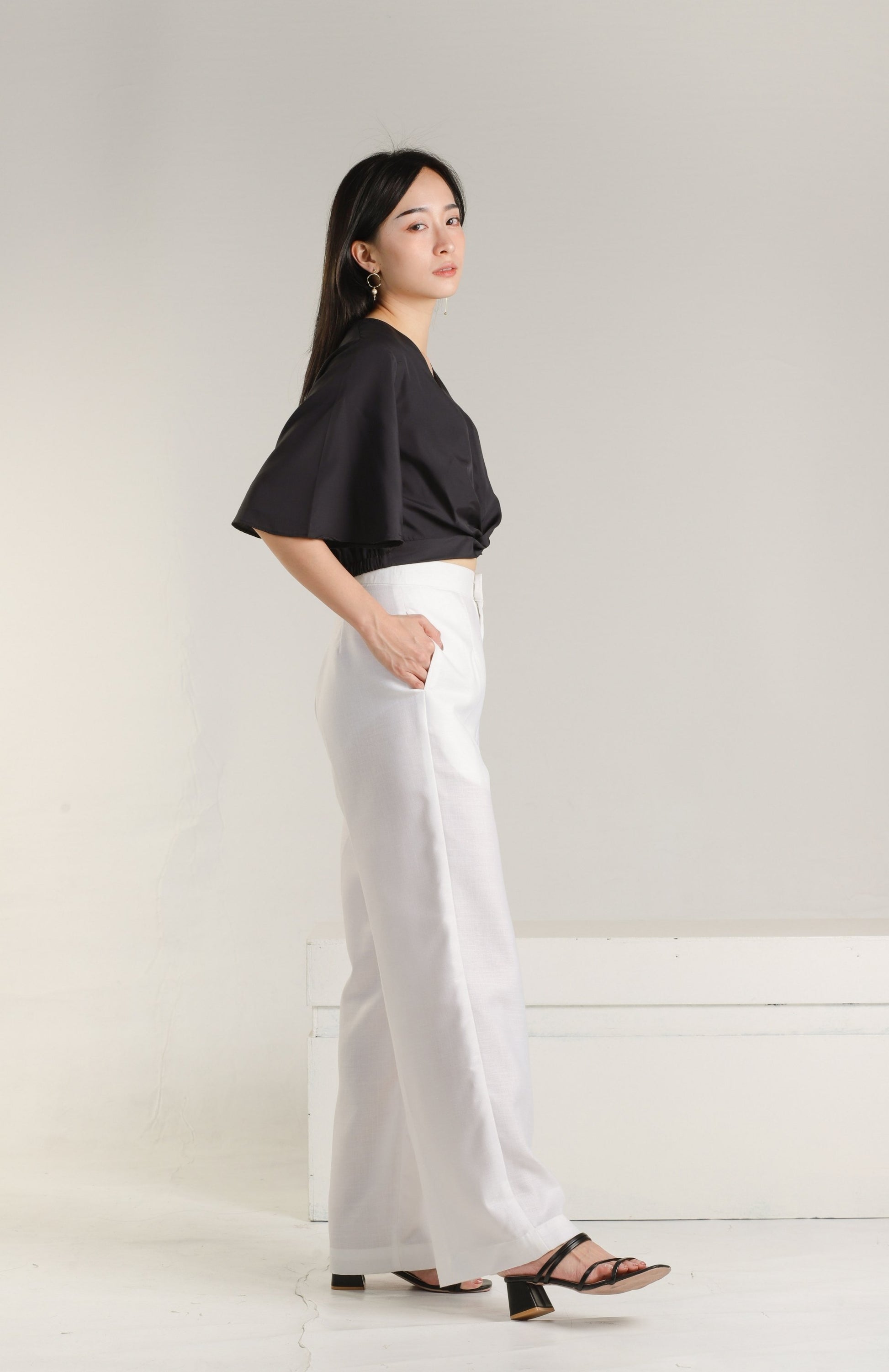 Ashlynn Twist Top - Black