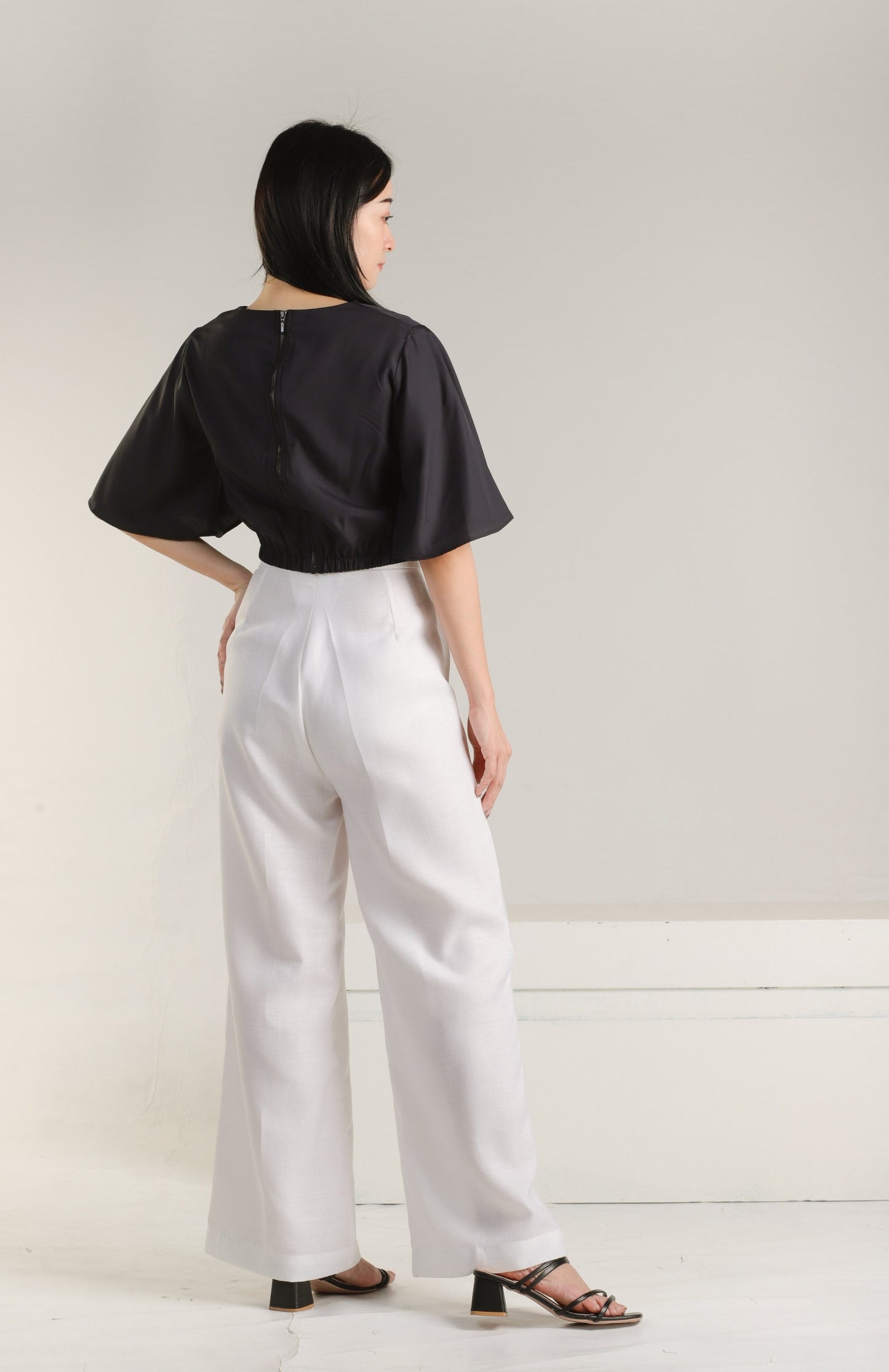 Ashlynn Twist Top - Black