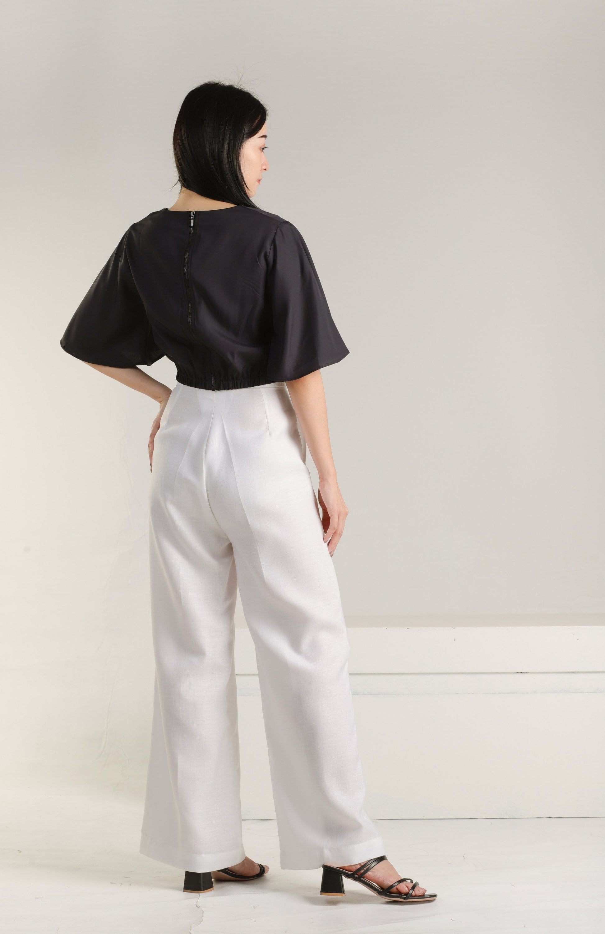 Ashlynn Twist Top - Black
