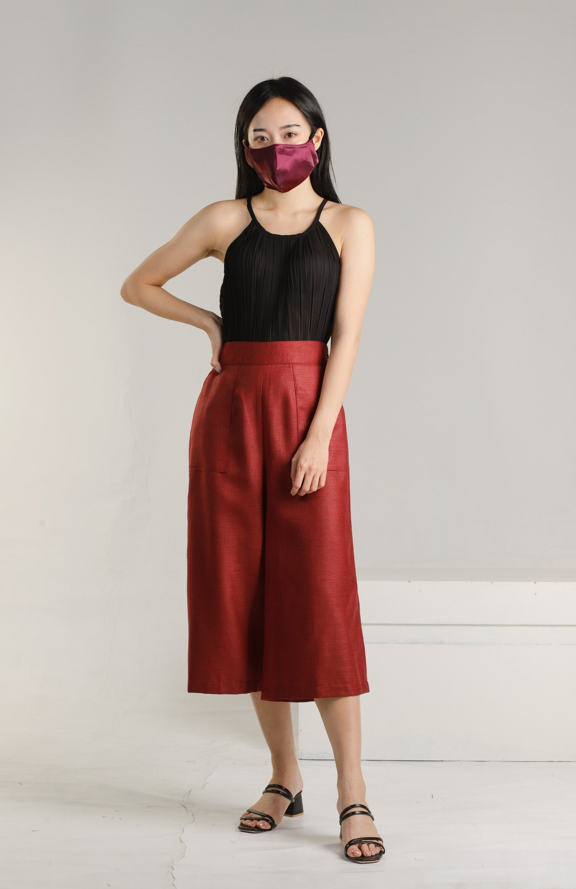 SHIMMER / GLOSSY WINE RED