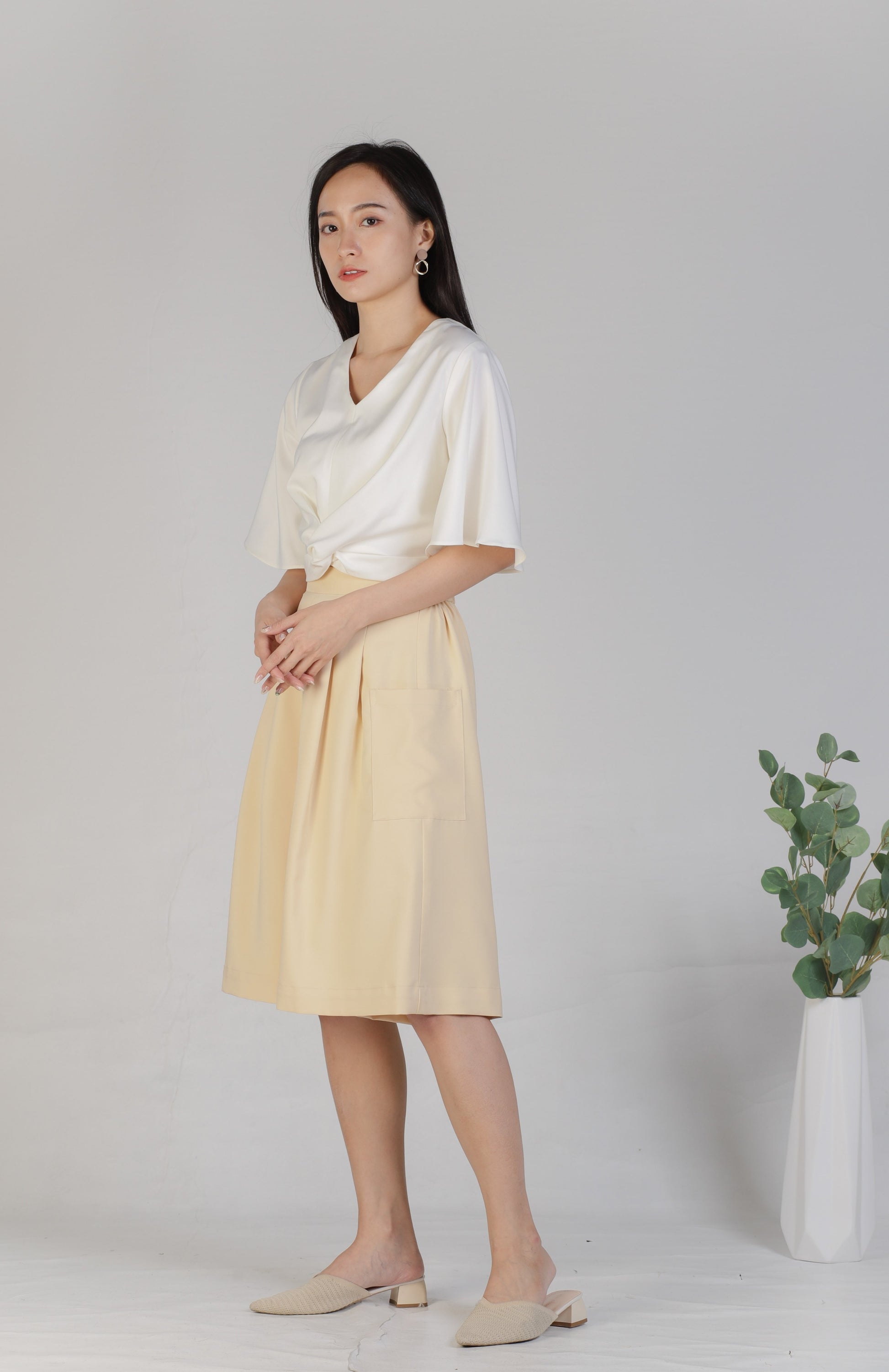 Ashlynn Twist Top - Ivory