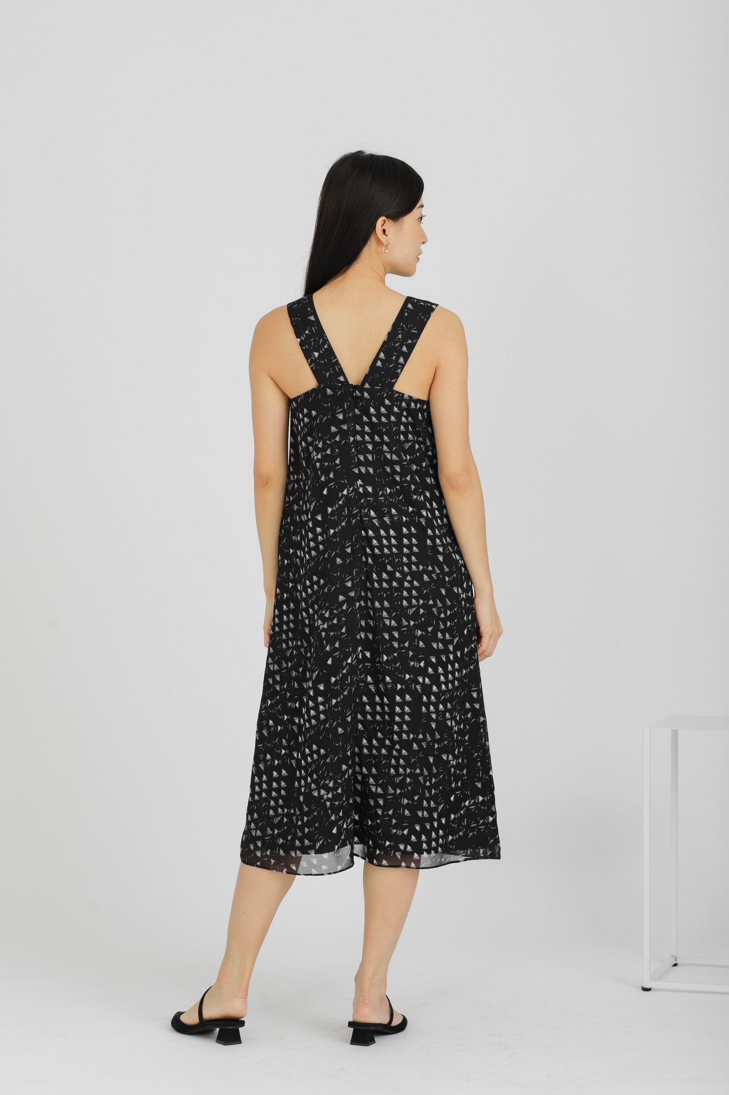 Aerilyn V Neck Shift Dress - Print