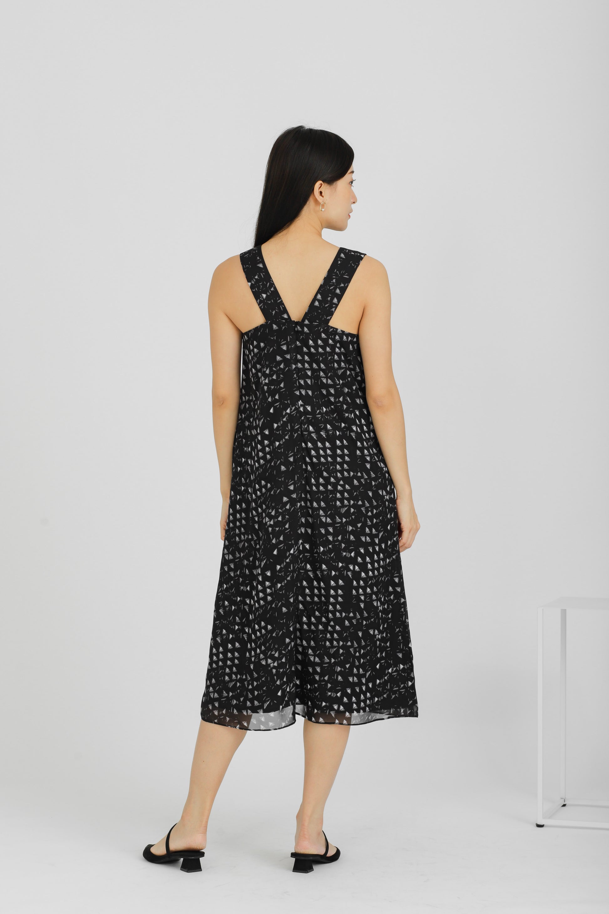 Aerilyn V Neck Shift Dress - Print