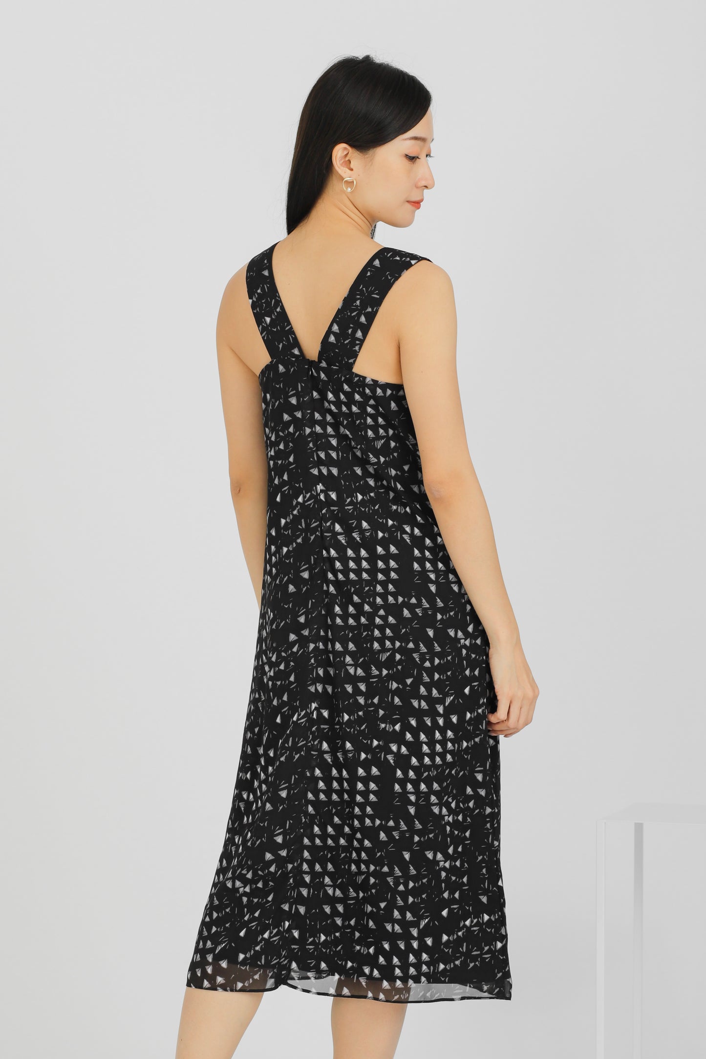 Aerilyn V Neck Shift Dress - Print