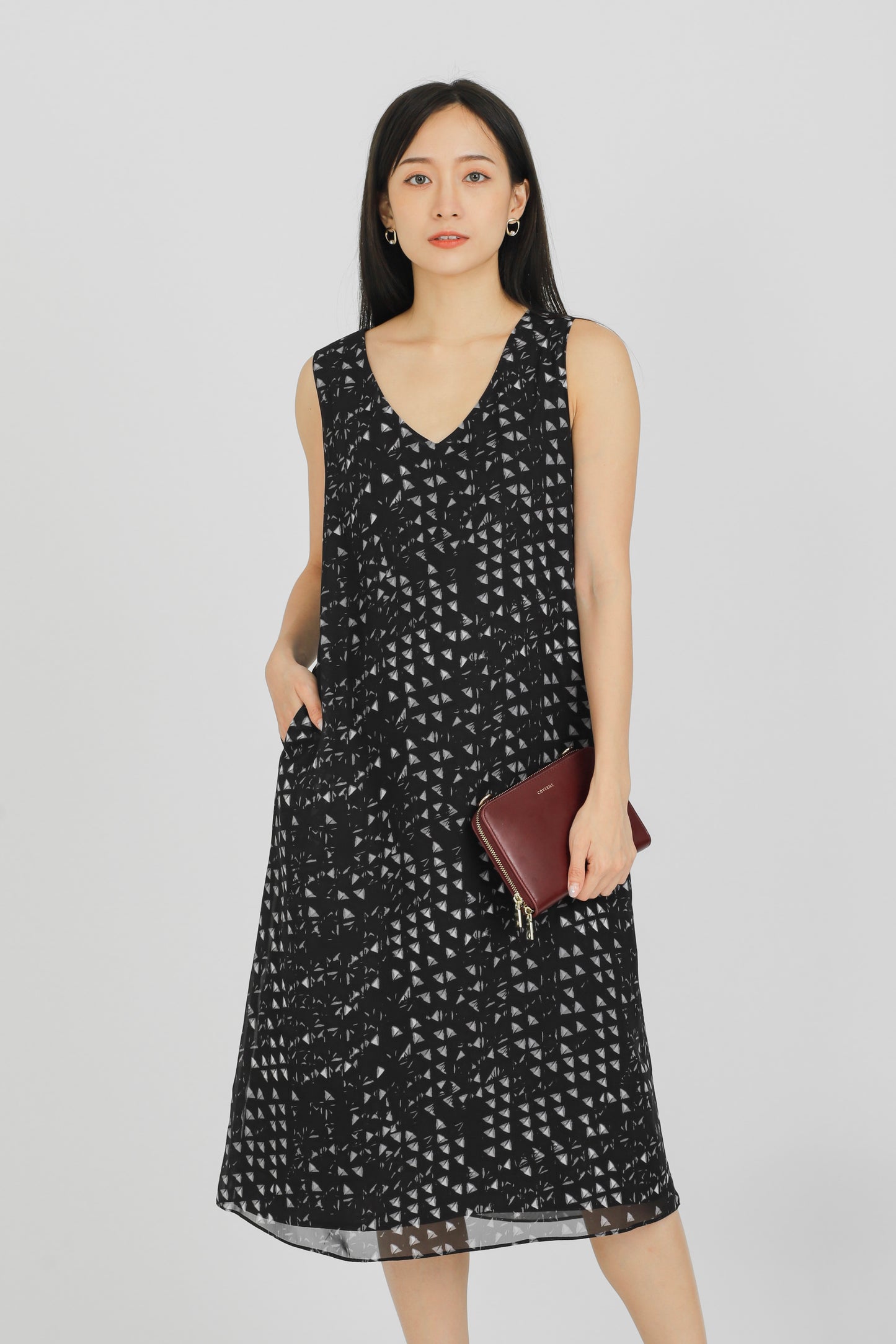 Aerilyn V Neck Shift Dress - Print