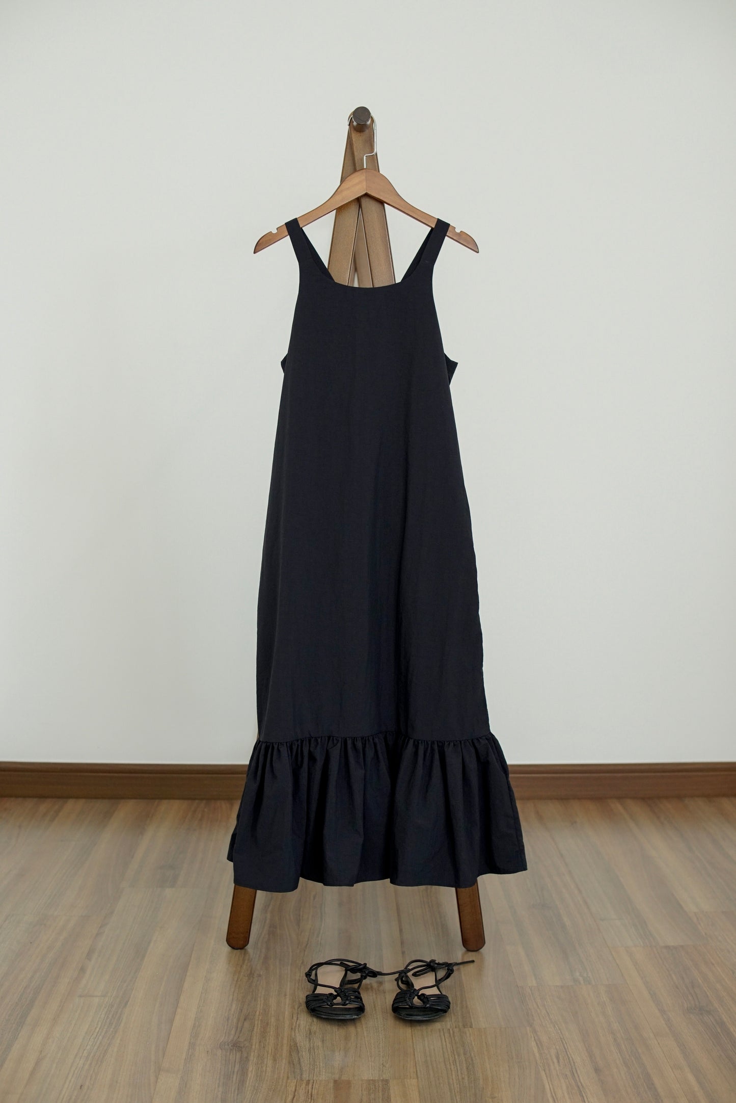 Drea Back Ribbon Midi Dress - Black