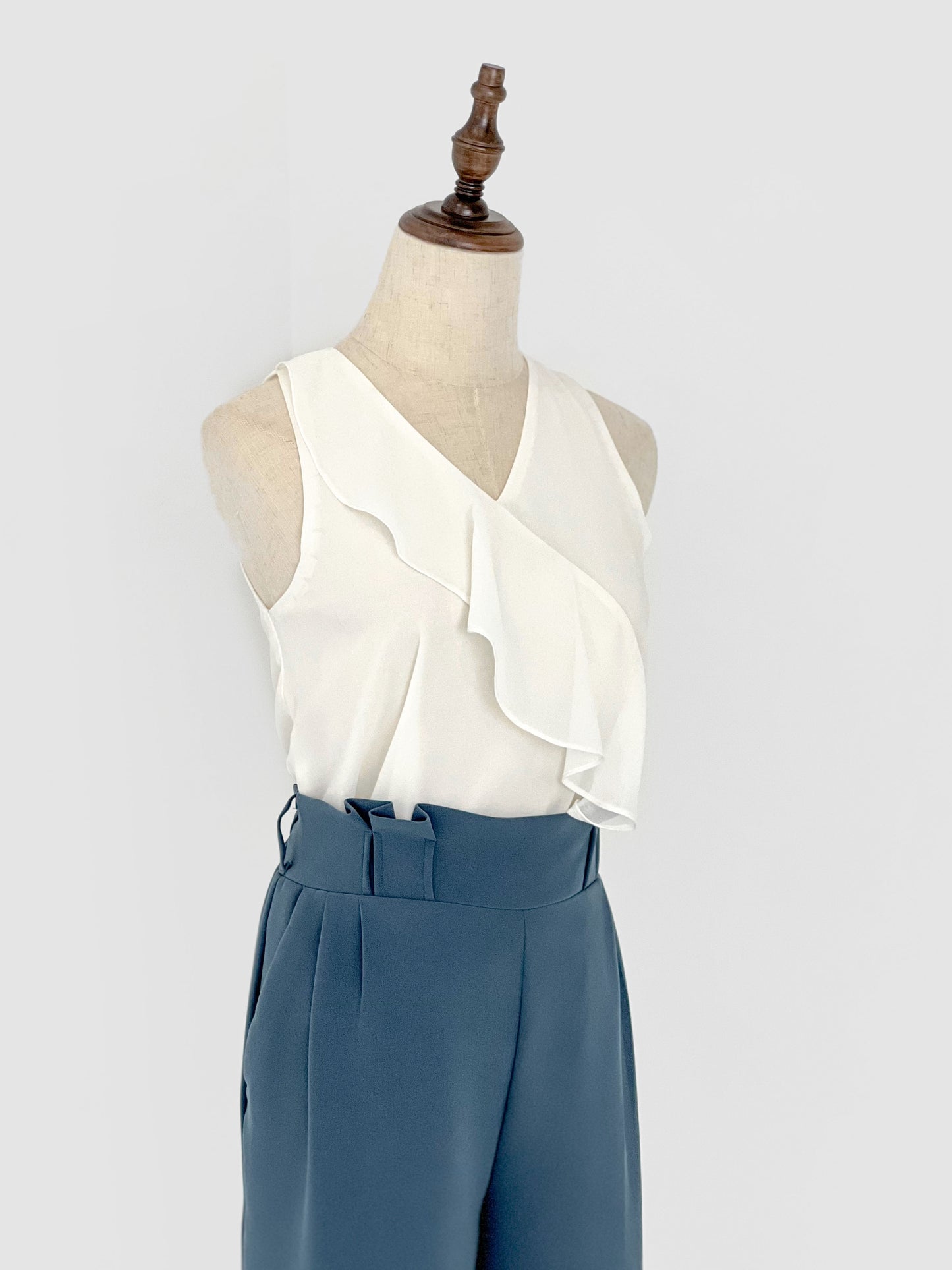 Eillie Slant Ruffles Top - White