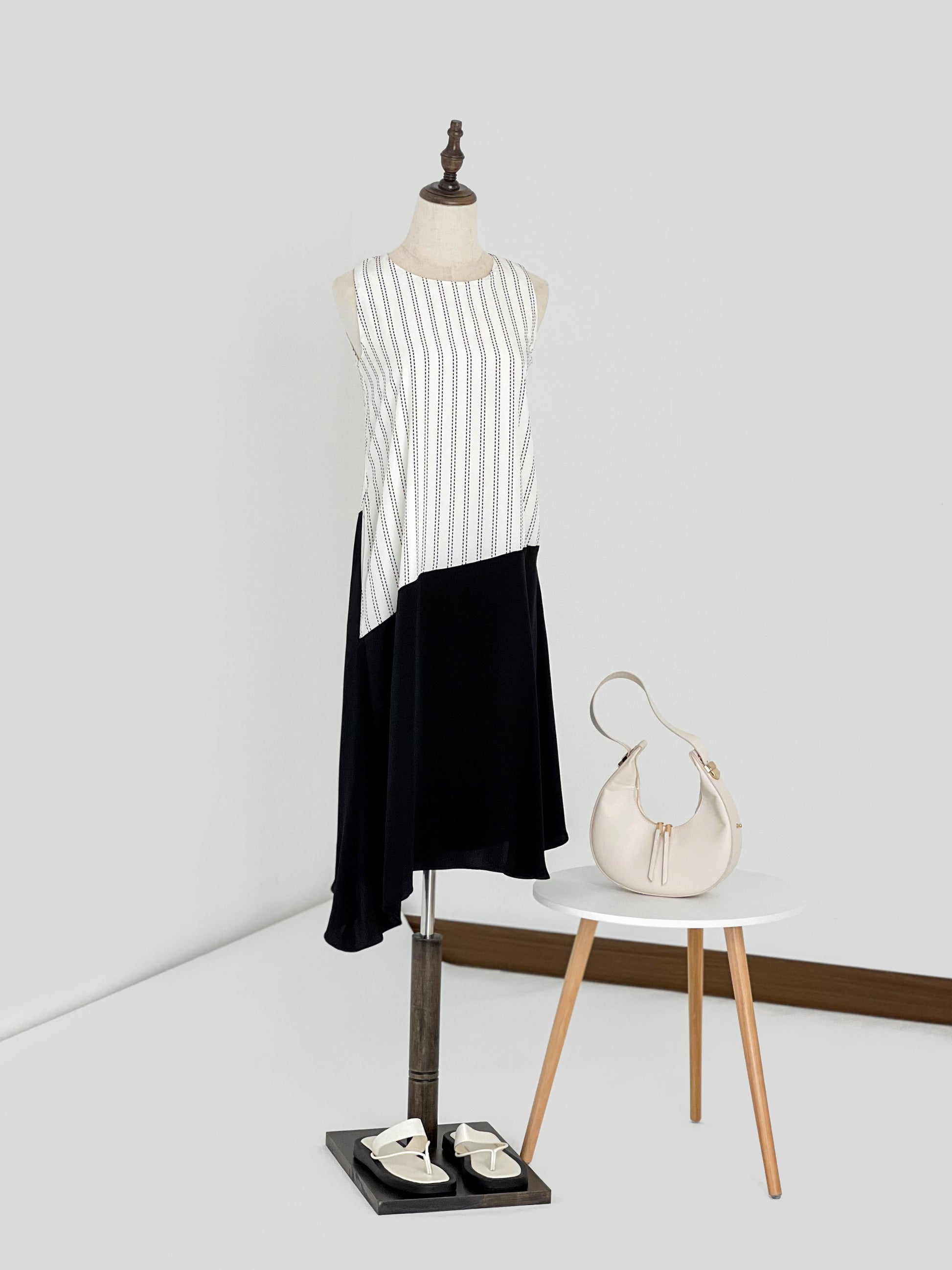 Tori Colour Block Dress - Monochrome