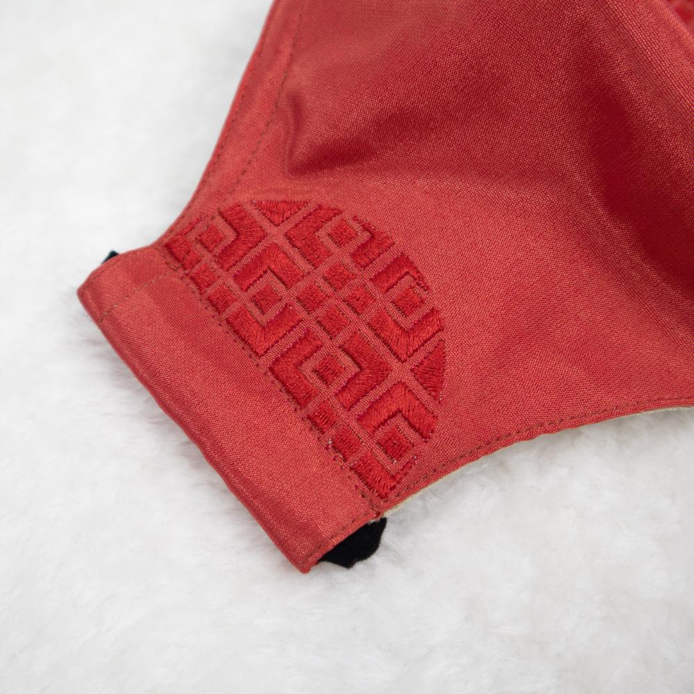 ORIENTAL / RED