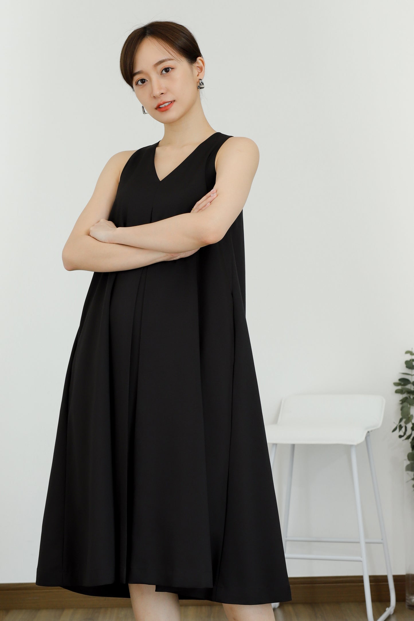 Ophelia Flared Midi Dress - Black