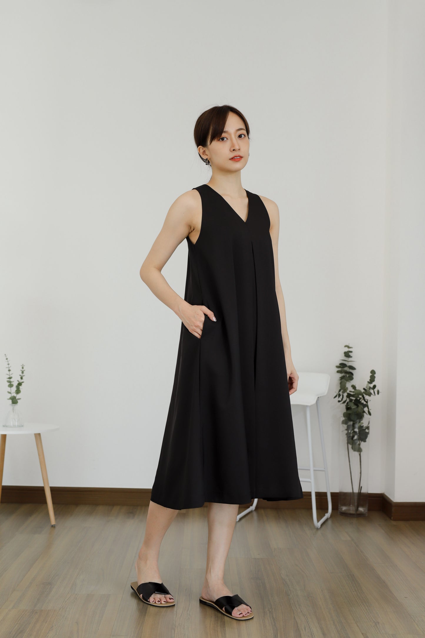 Ophelia Flared Midi Dress - Black