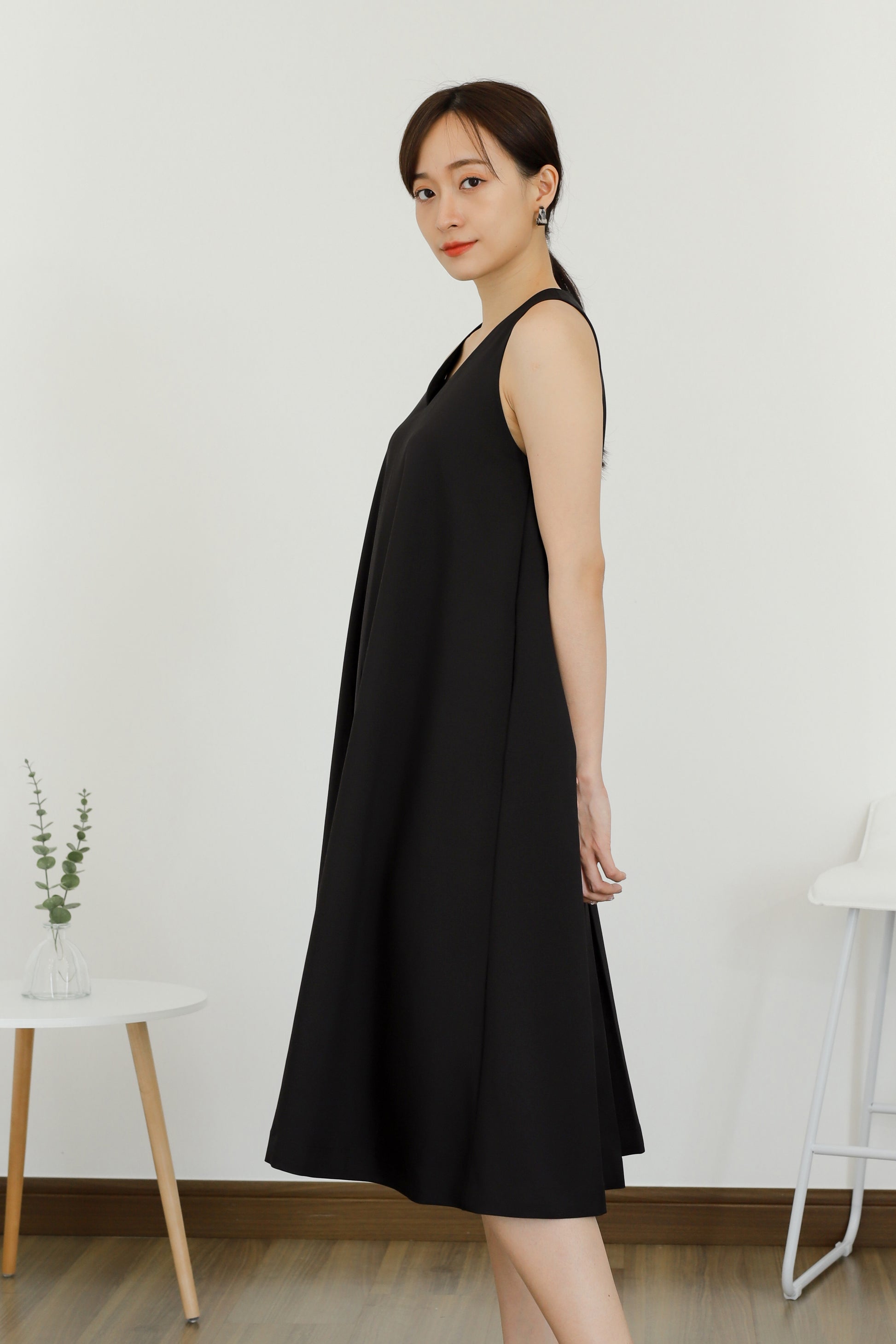 Ophelia Flared Midi Dress - Black