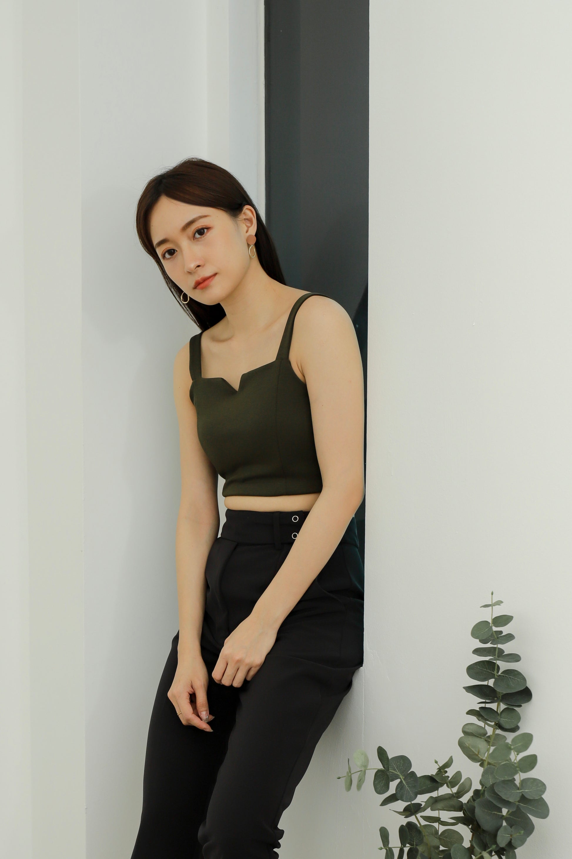 Vera Cropped Tank Top - Olive