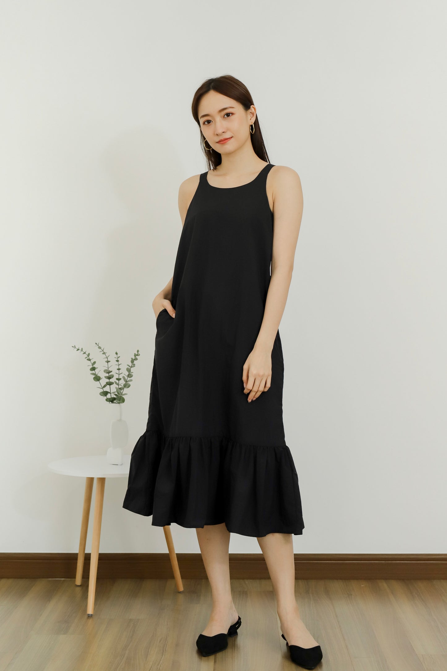 Drea Back Ribbon Midi Dress - Black