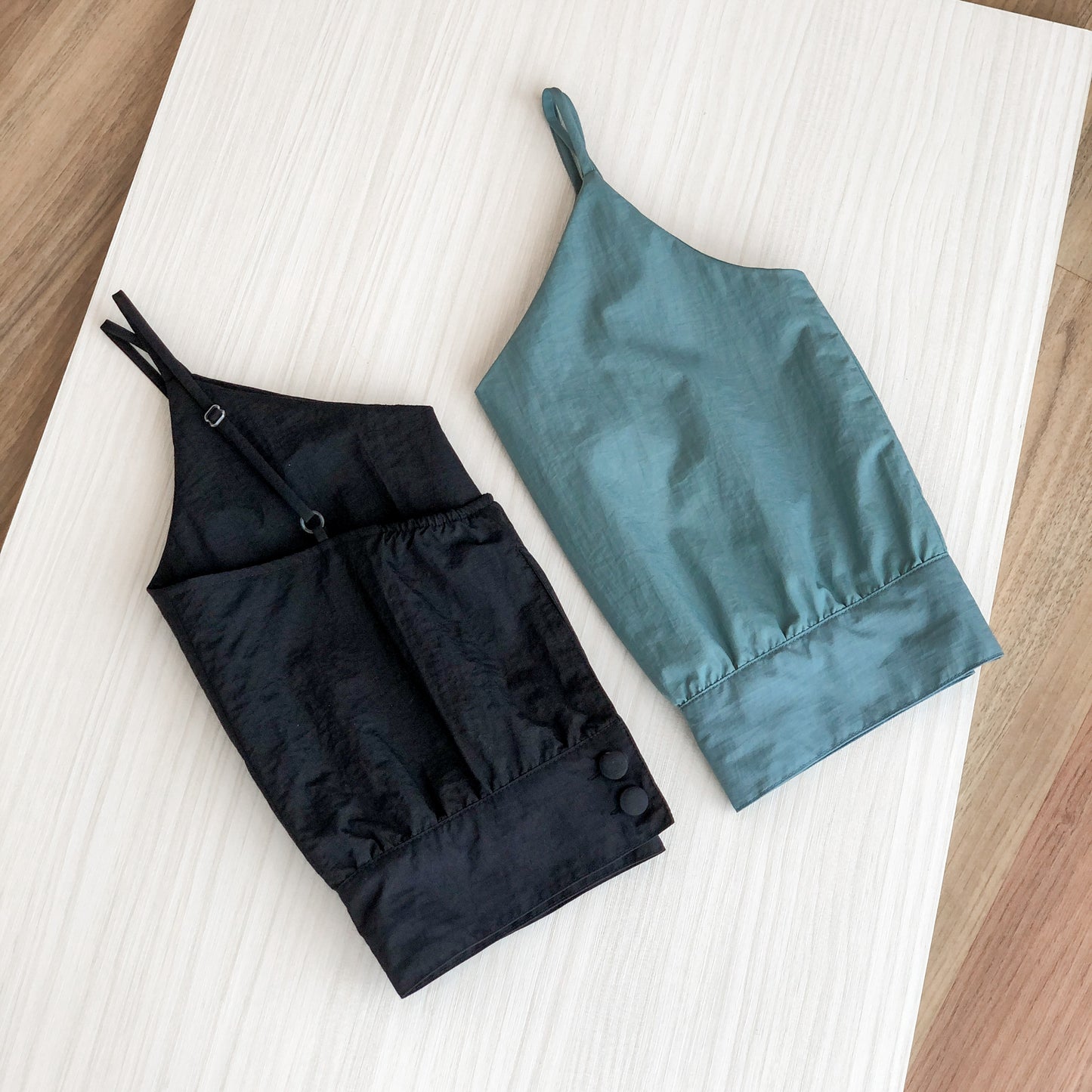 Avya Cami Cropped - Black