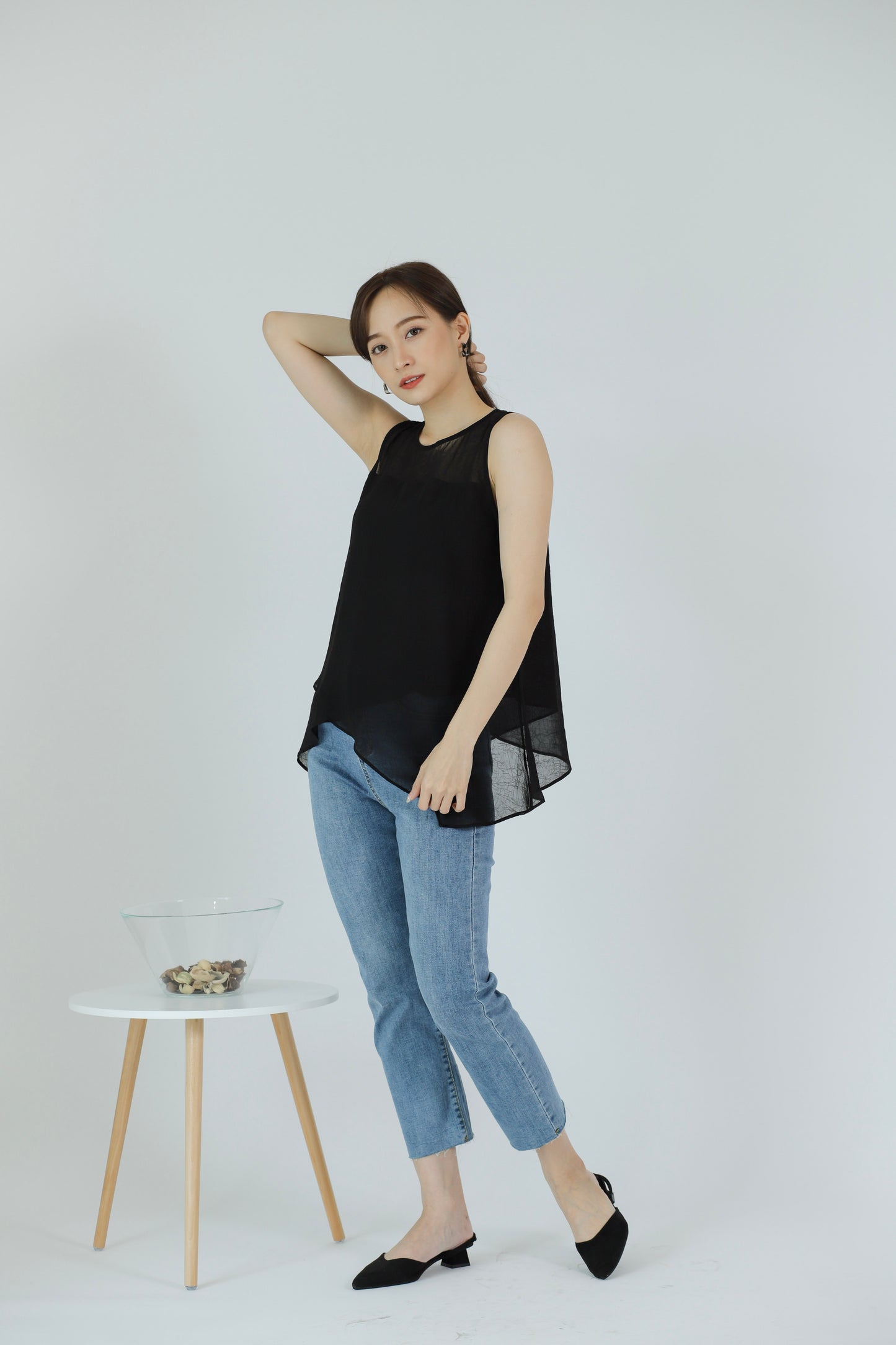 Aoife Asymmetric Hem Top - Black