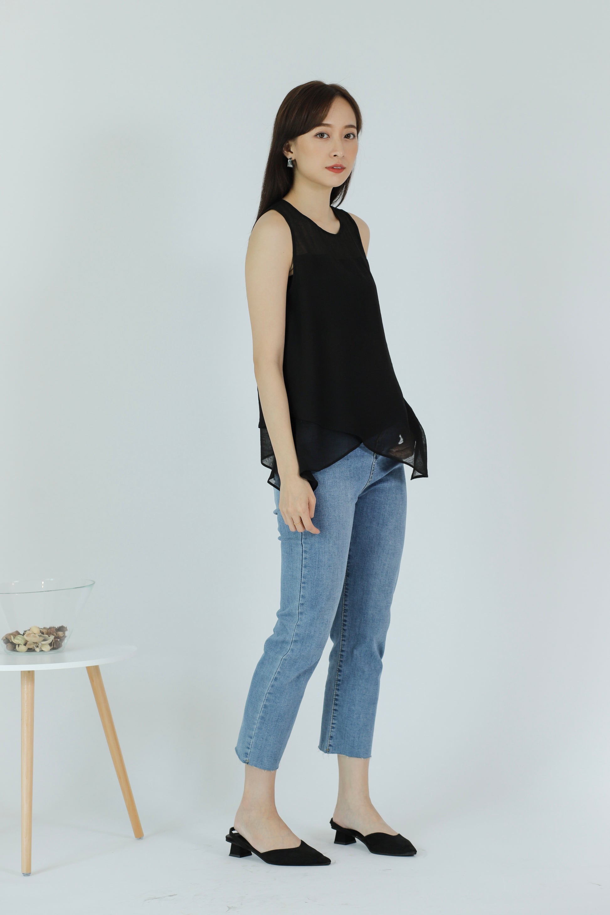 Aoife Asymmetric Hem Top - Black