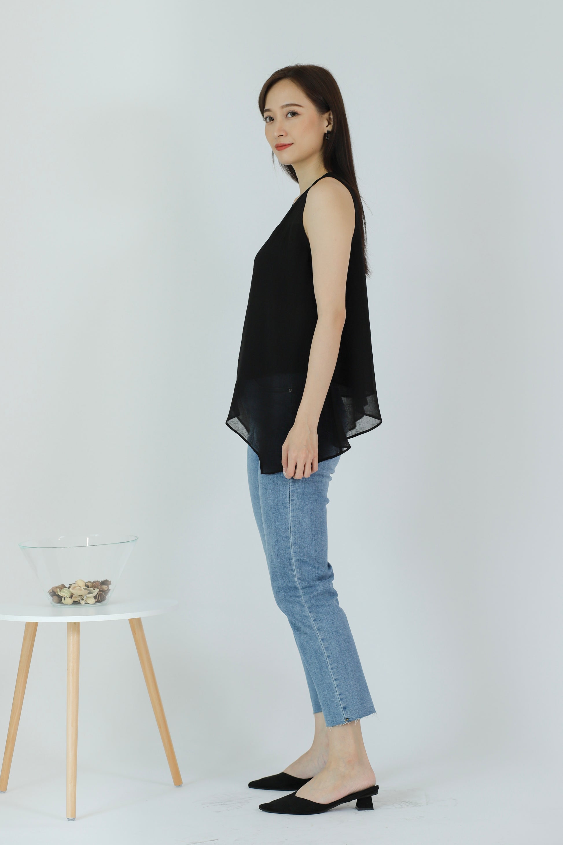 Aoife Asymmetric Hem Top - Black