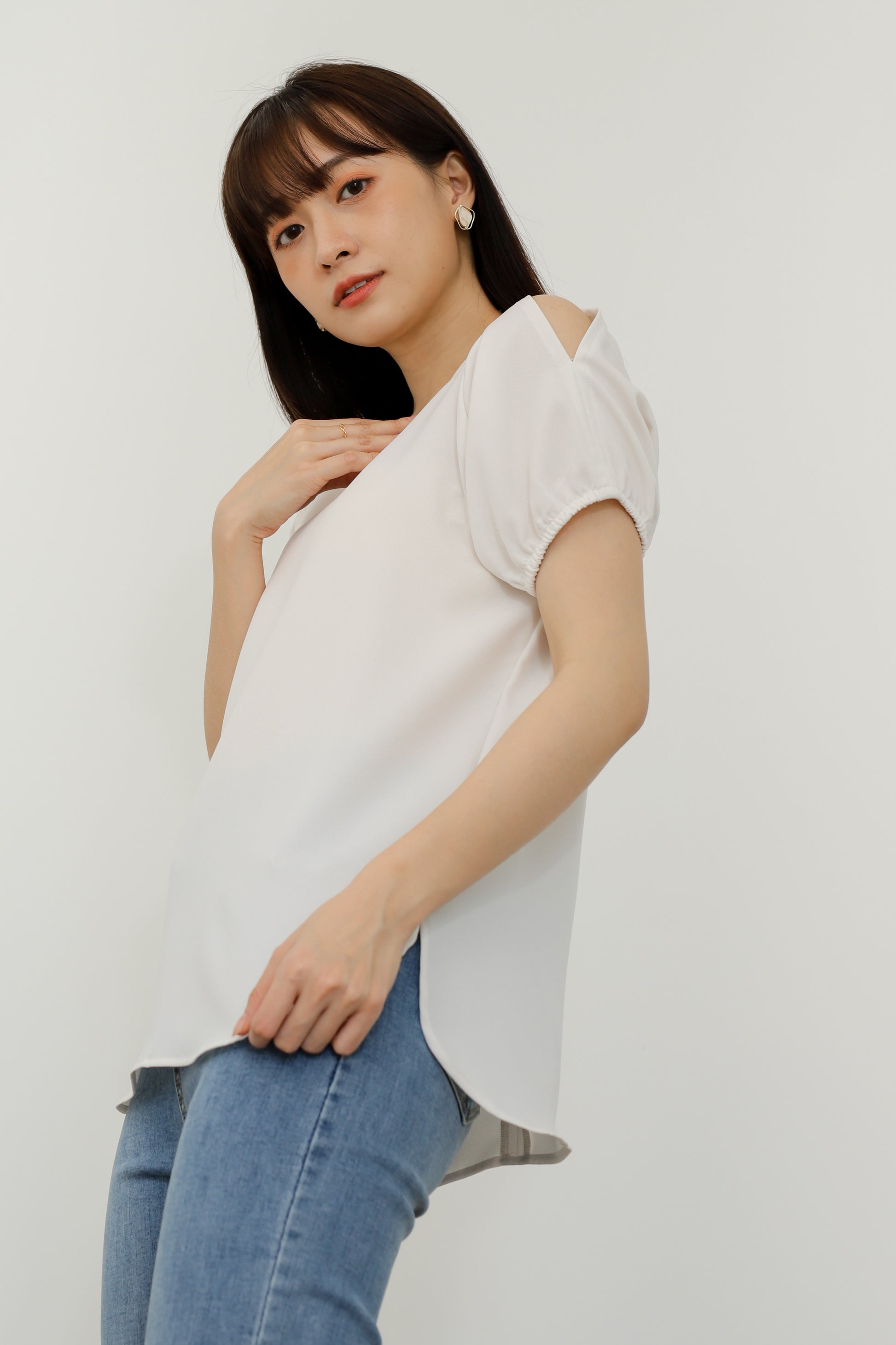 Bevlyn Cold Shoulder Blouse - Ivory