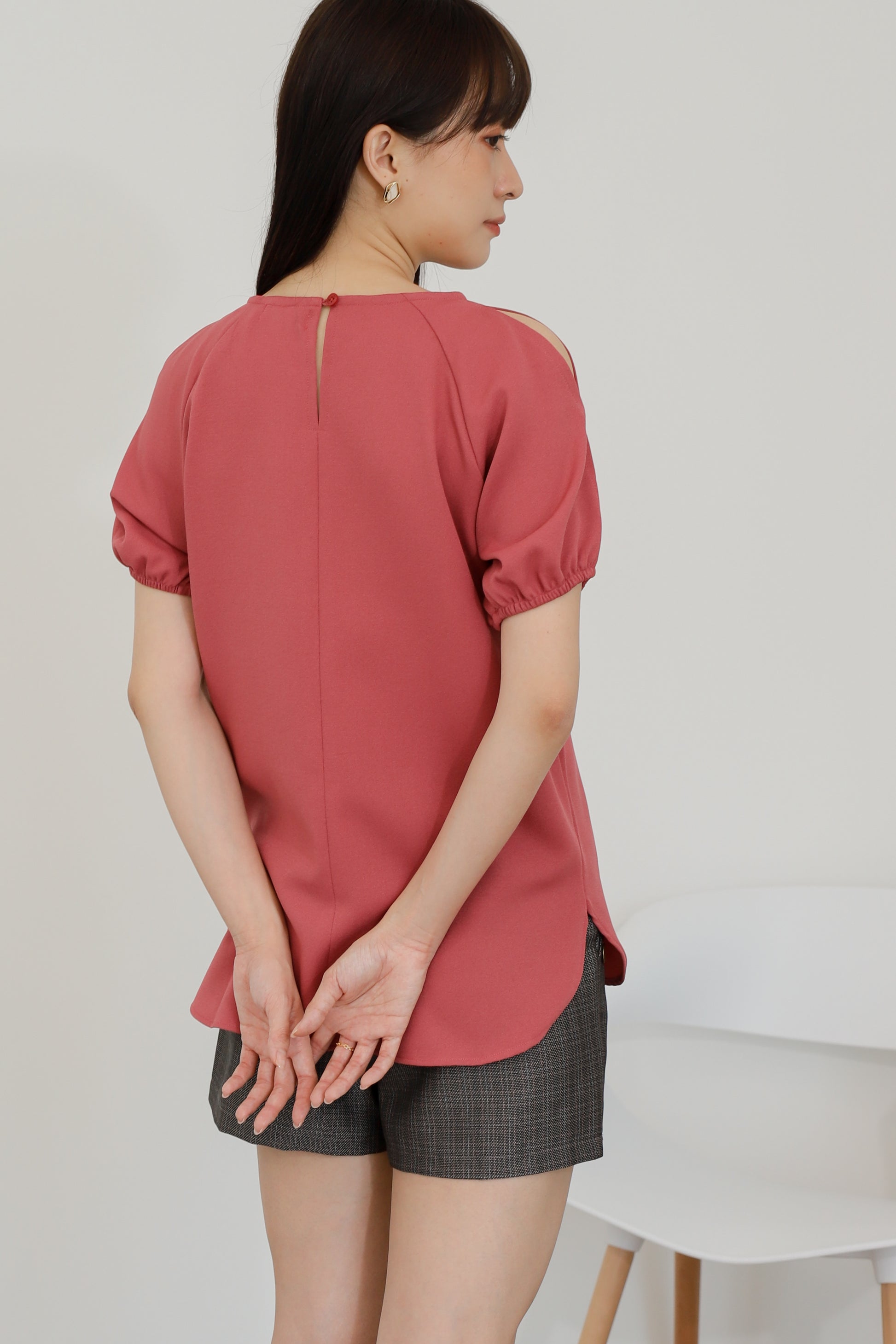 Bevlyn Cold Shoulder Blouse - Blush