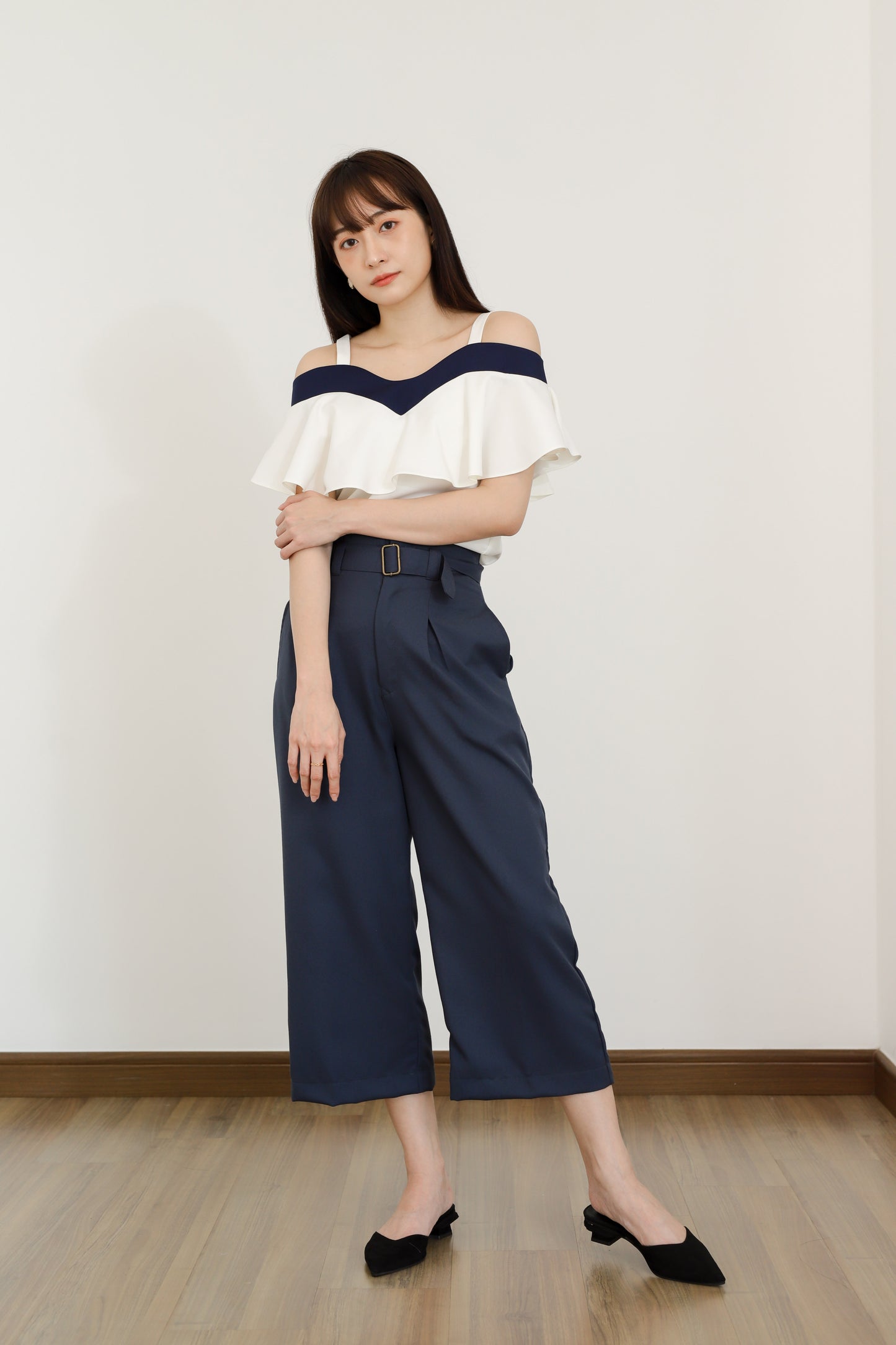 Winifred Ruffle Top - White/Navy