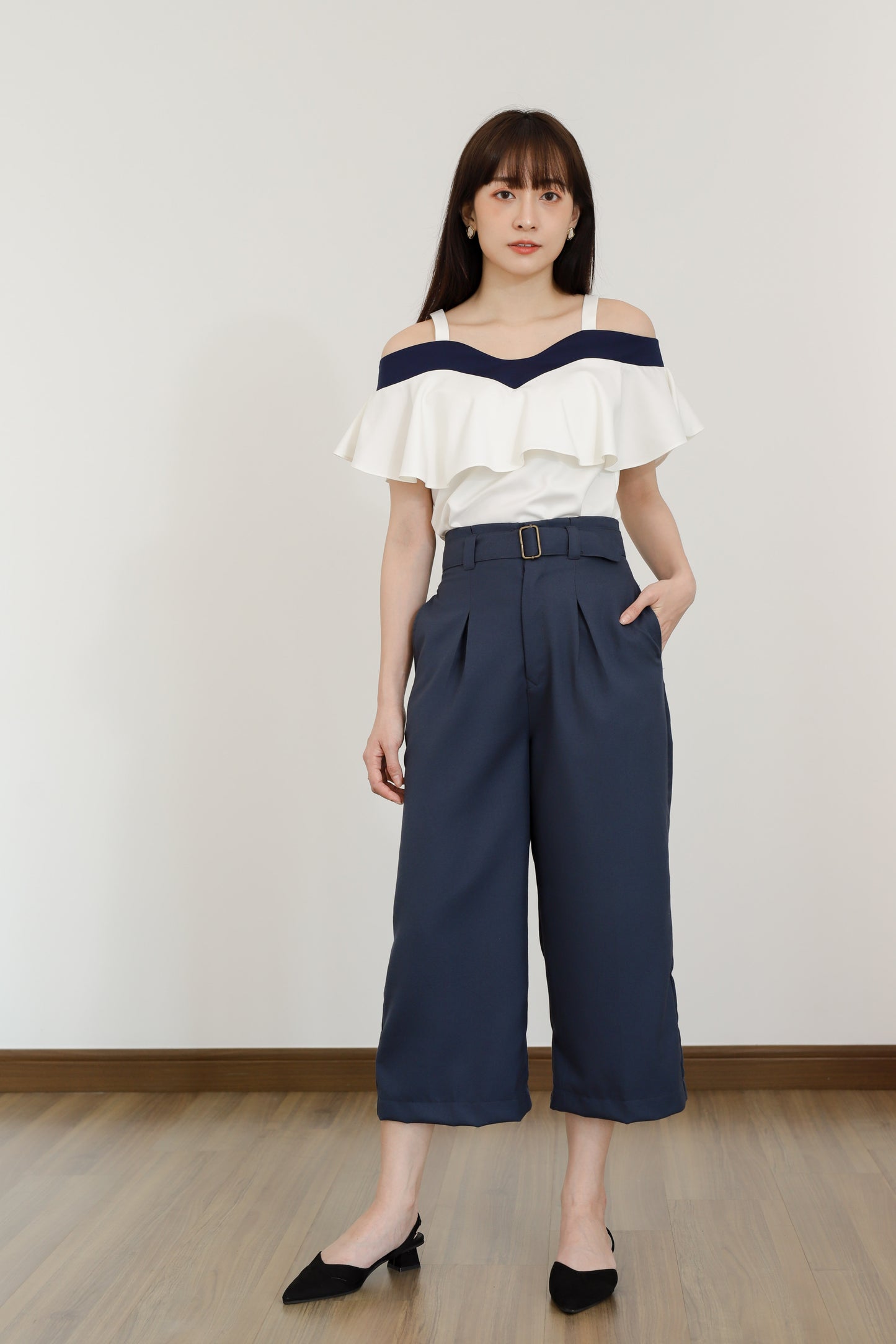 Winifred Ruffle Top - White/Navy