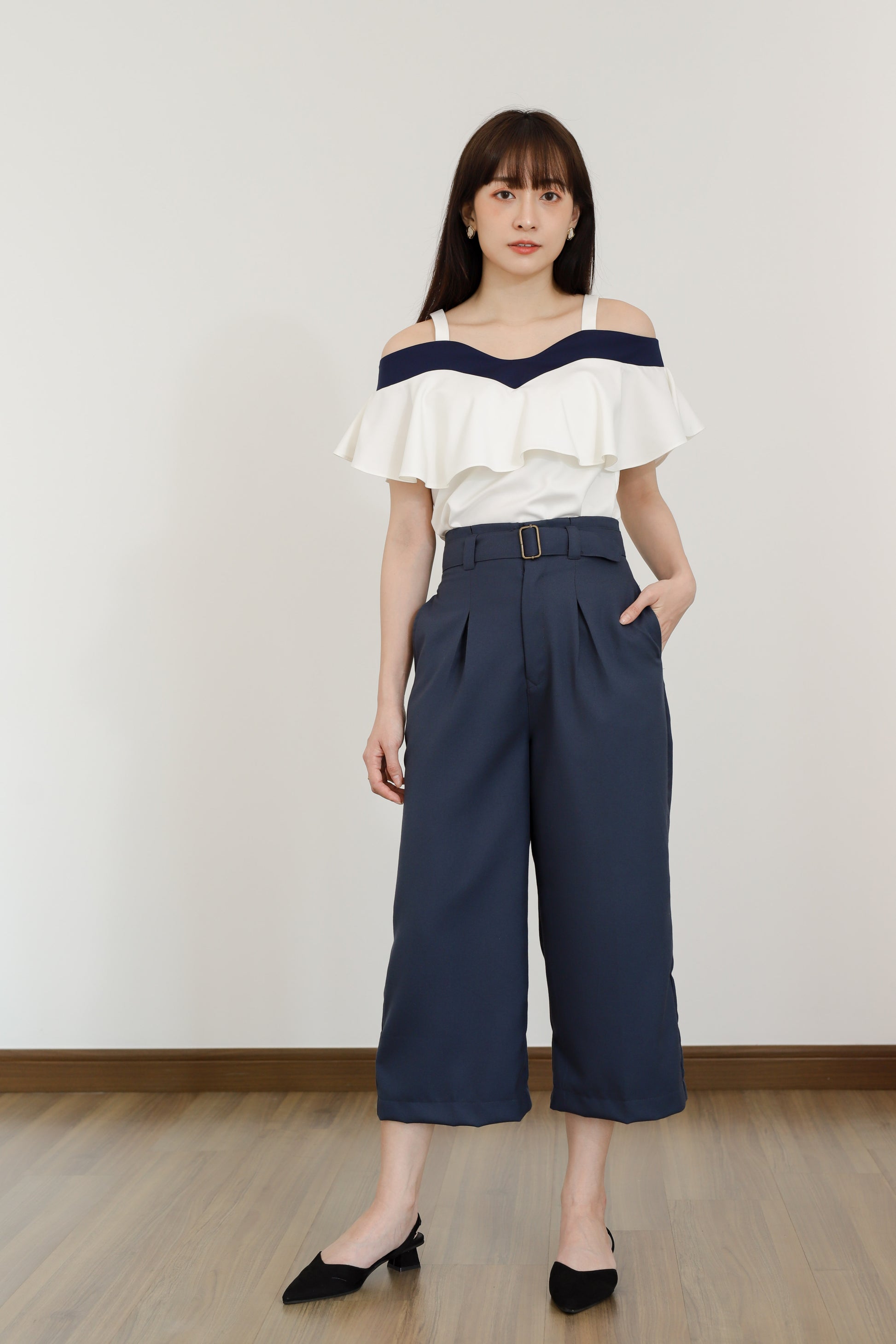 Winifred Ruffle Top - White/Navy