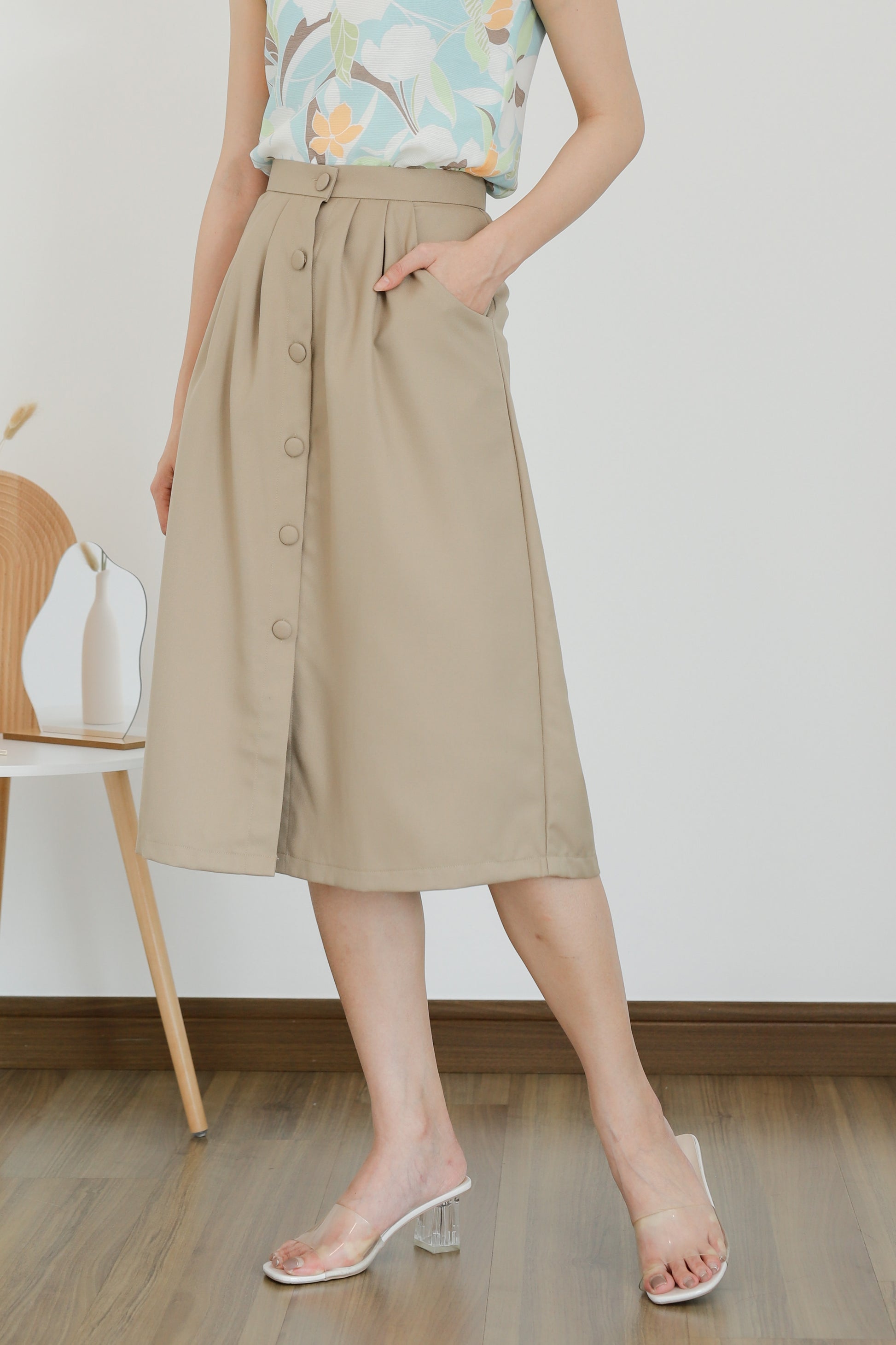 Paloma Button Skirt - Khaki