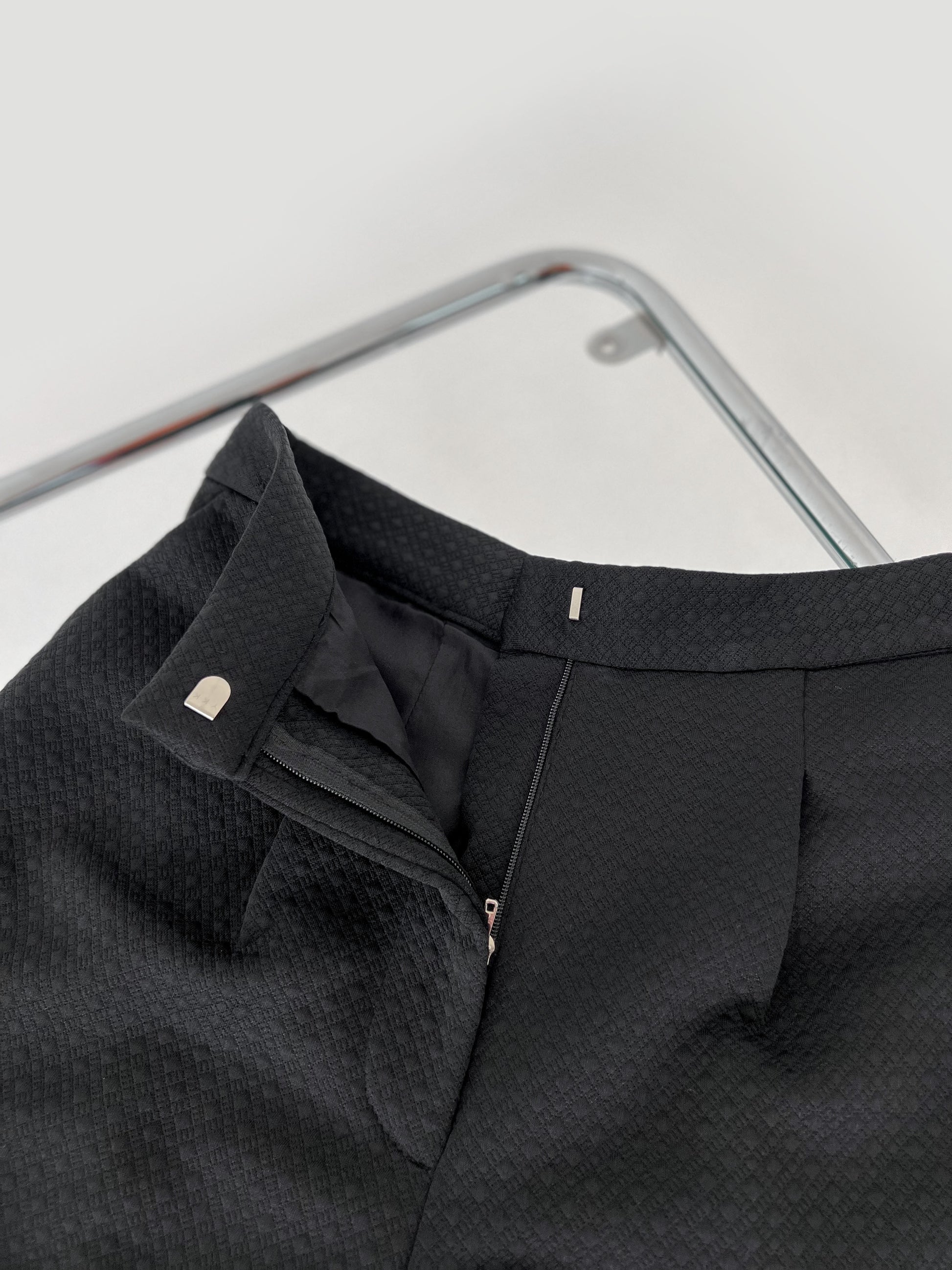 Lois Rolled Hem Shorts - Black