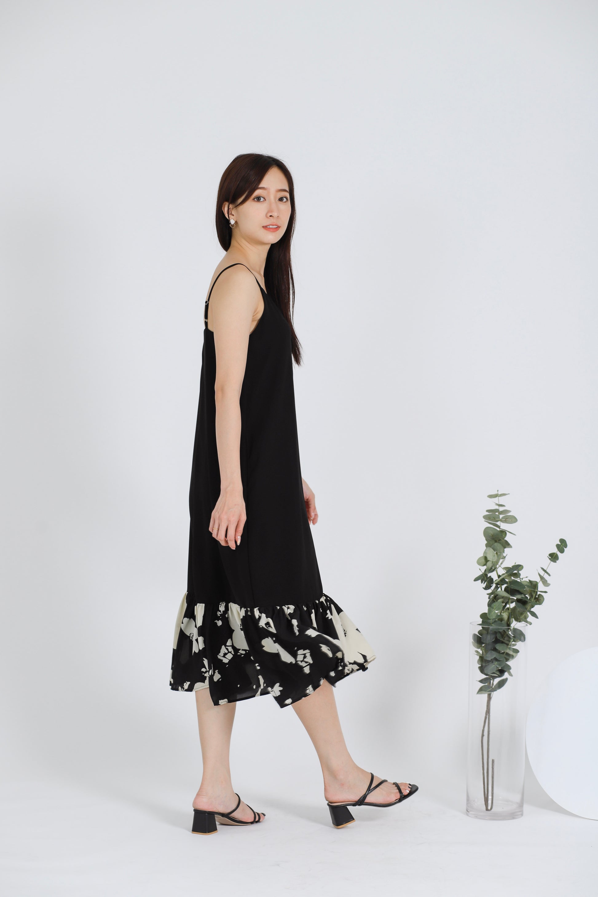 Maegan Contrast Panel Shift Dress