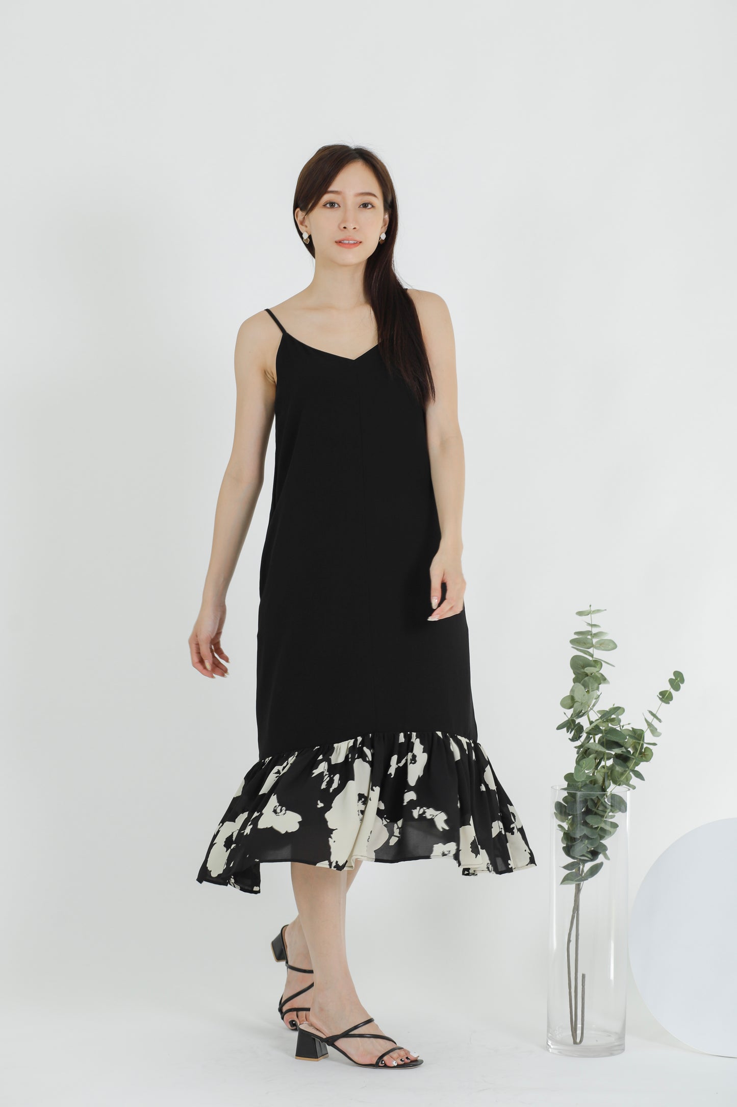 Maegan Contrast Panel Shift Dress