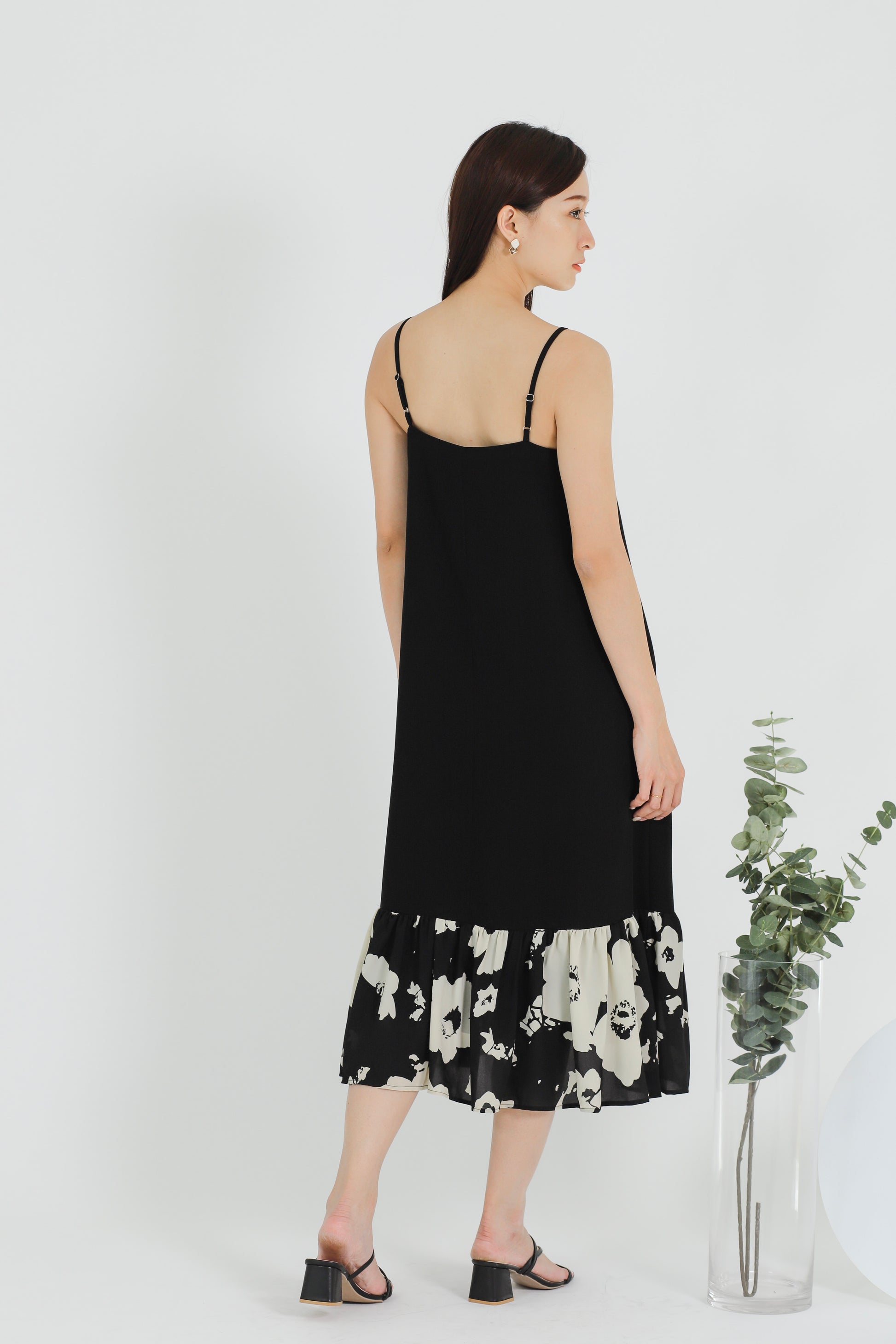 Maegan Contrast Panel Shift Dress
