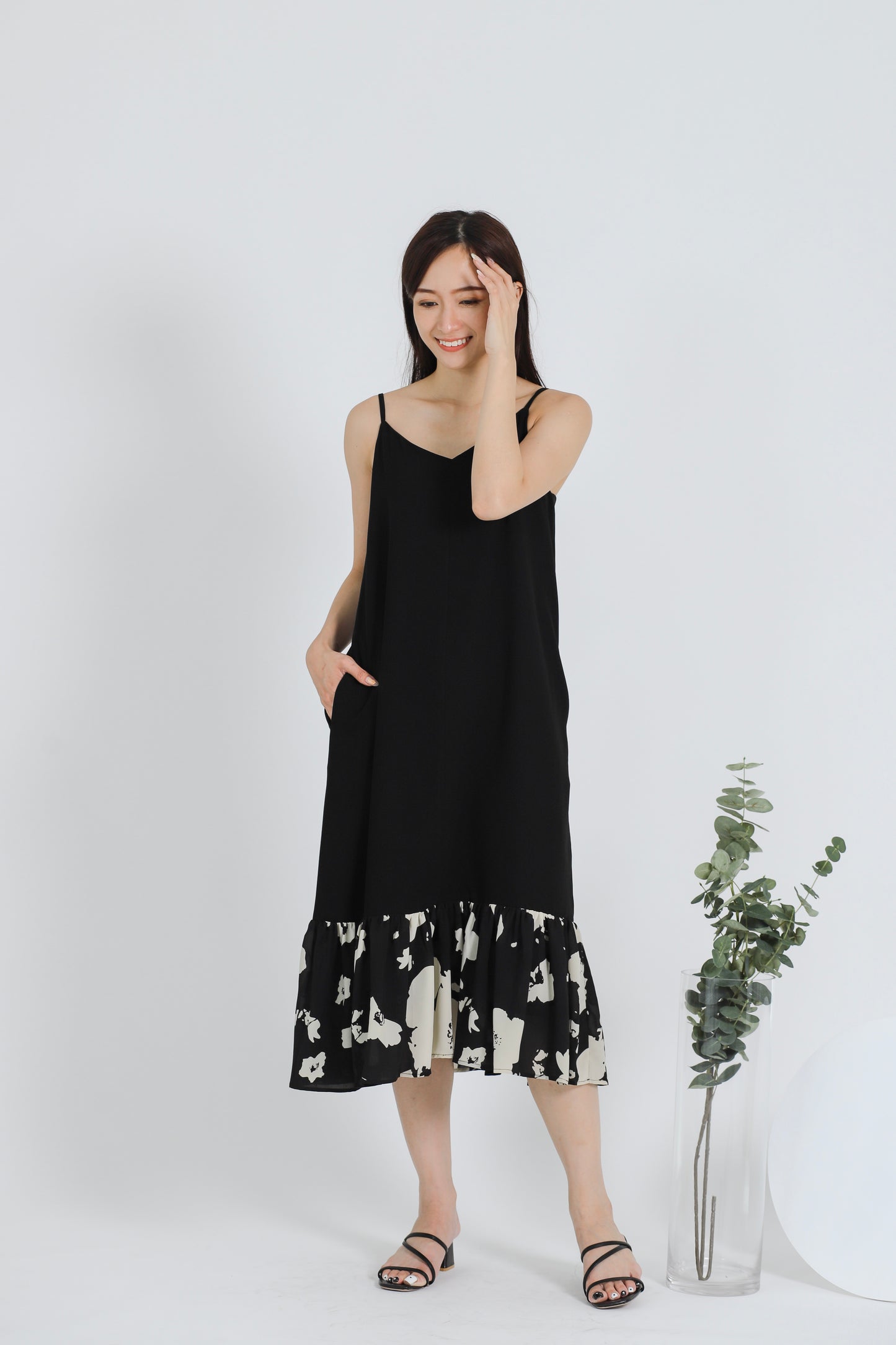 Maegan Contrast Panel Shift Dress