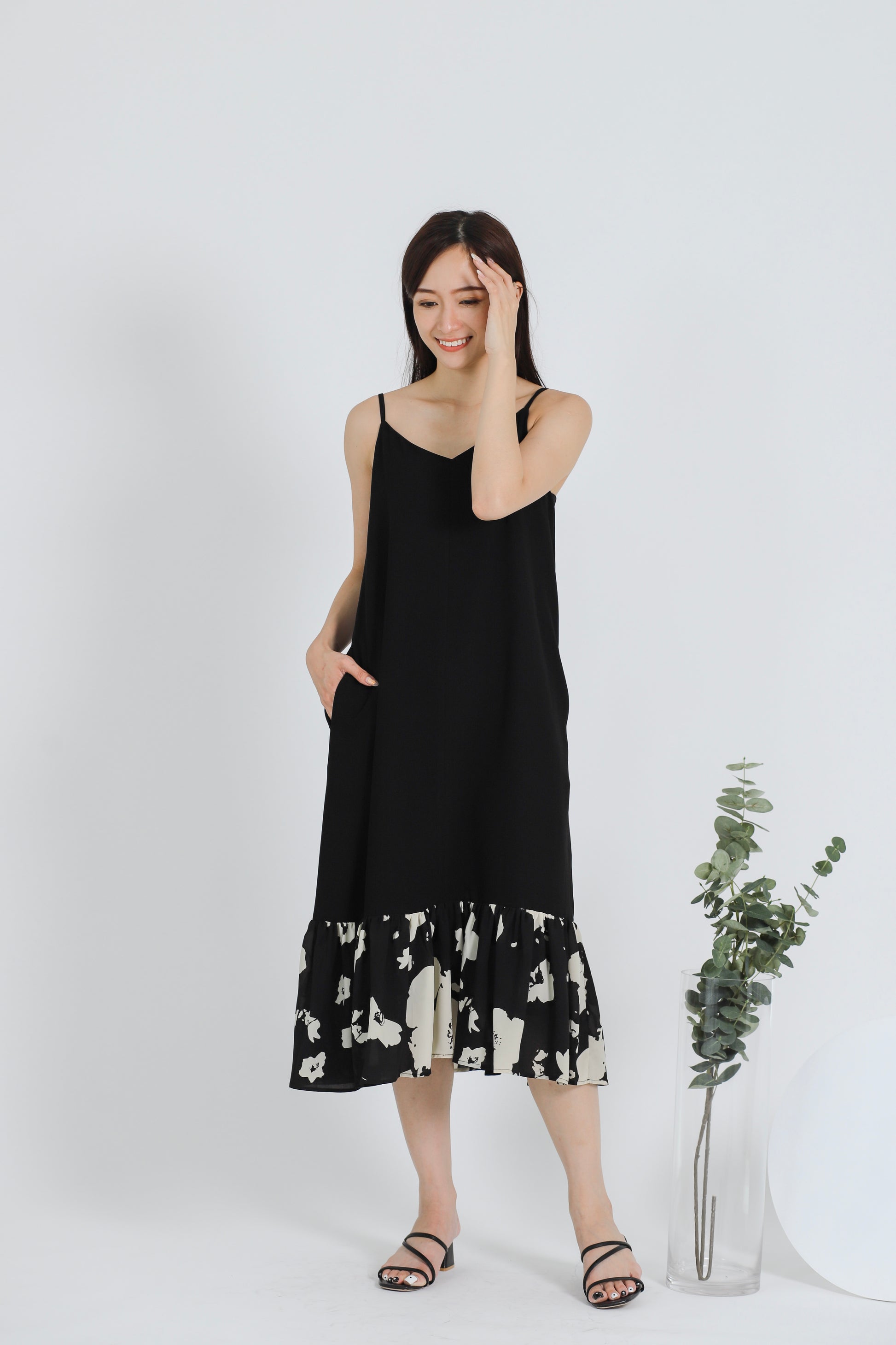 Maegan Contrast Panel Shift Dress