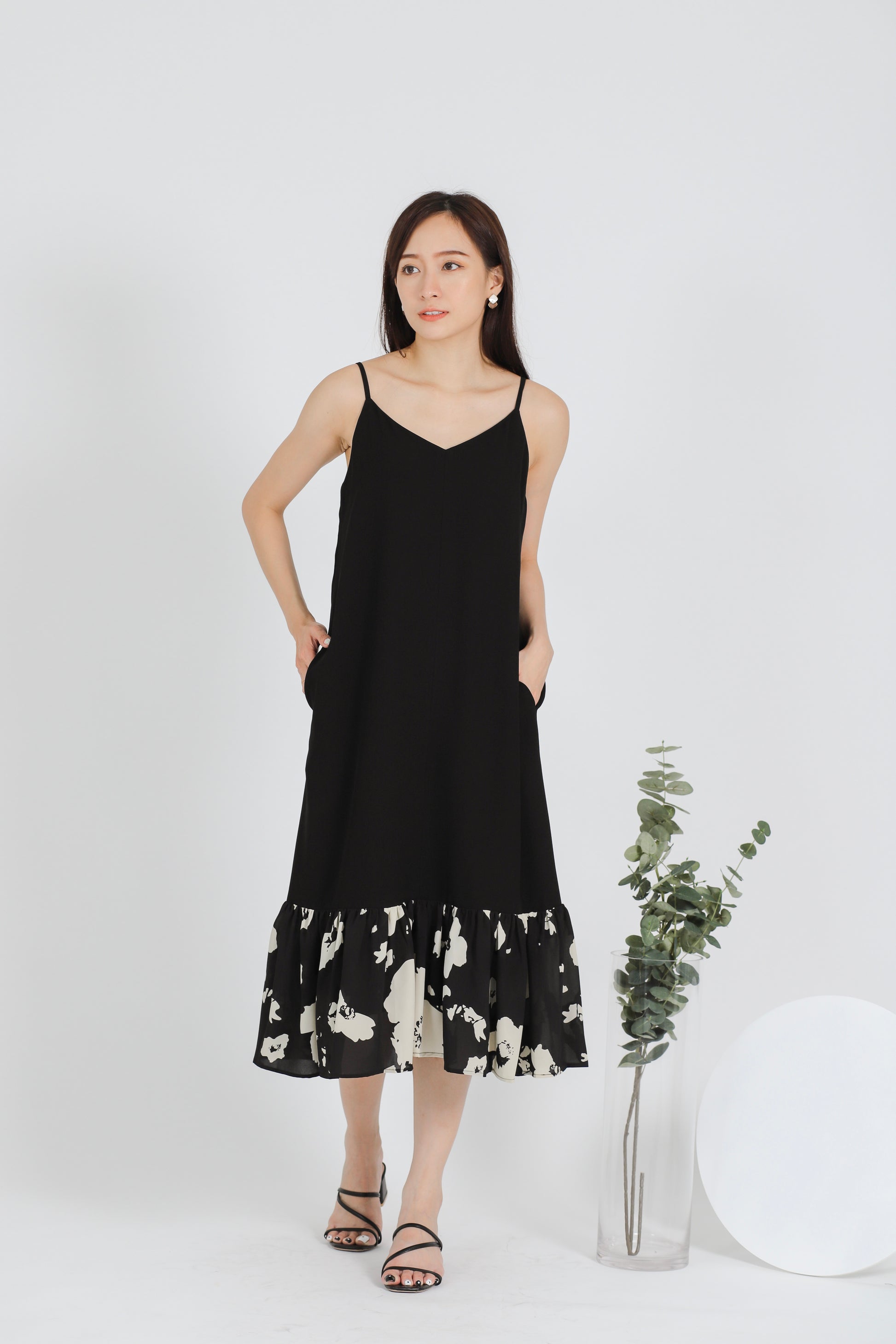 Maegan Contrast Panel Shift Dress