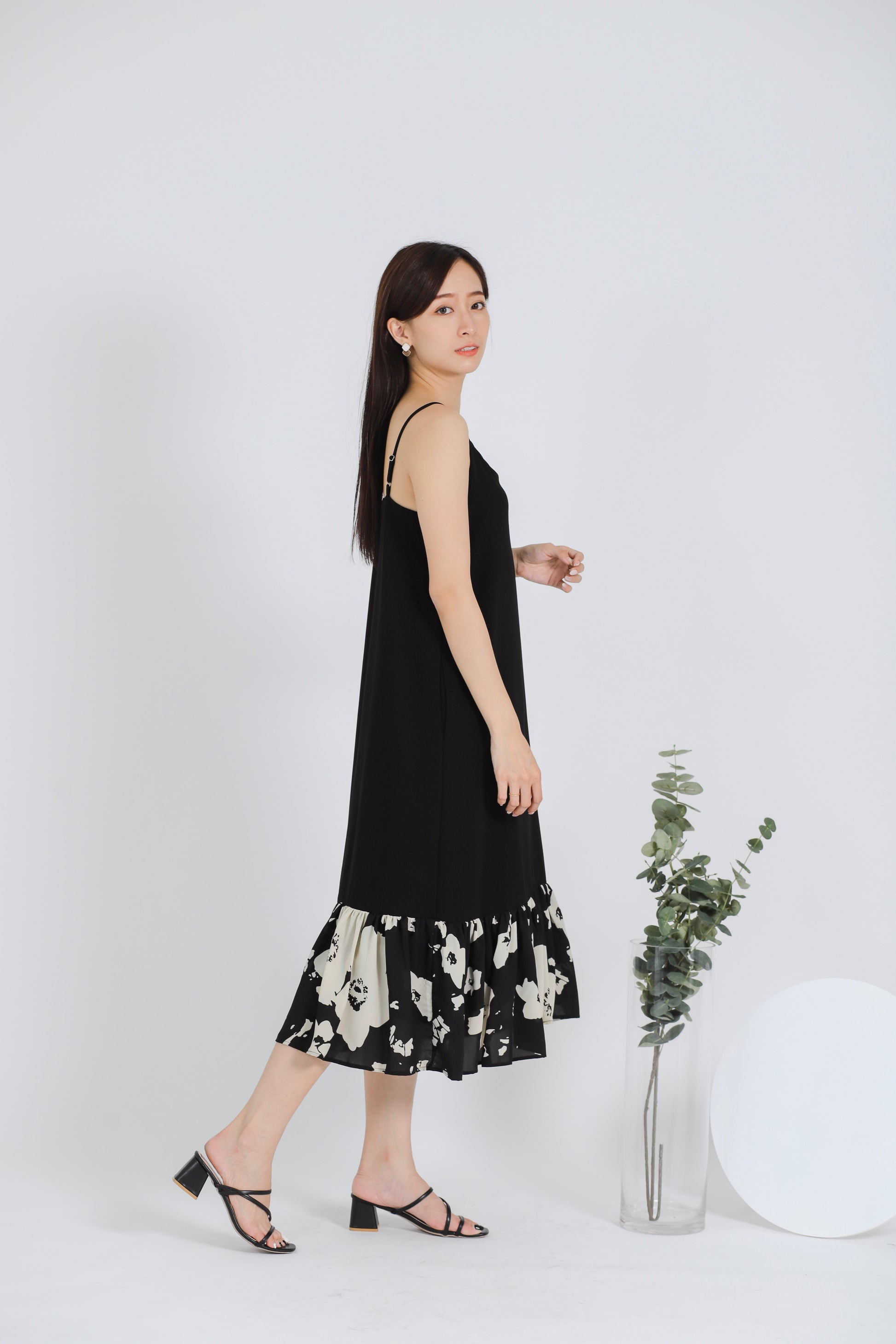 Maegan Contrast Panel Shift Dress