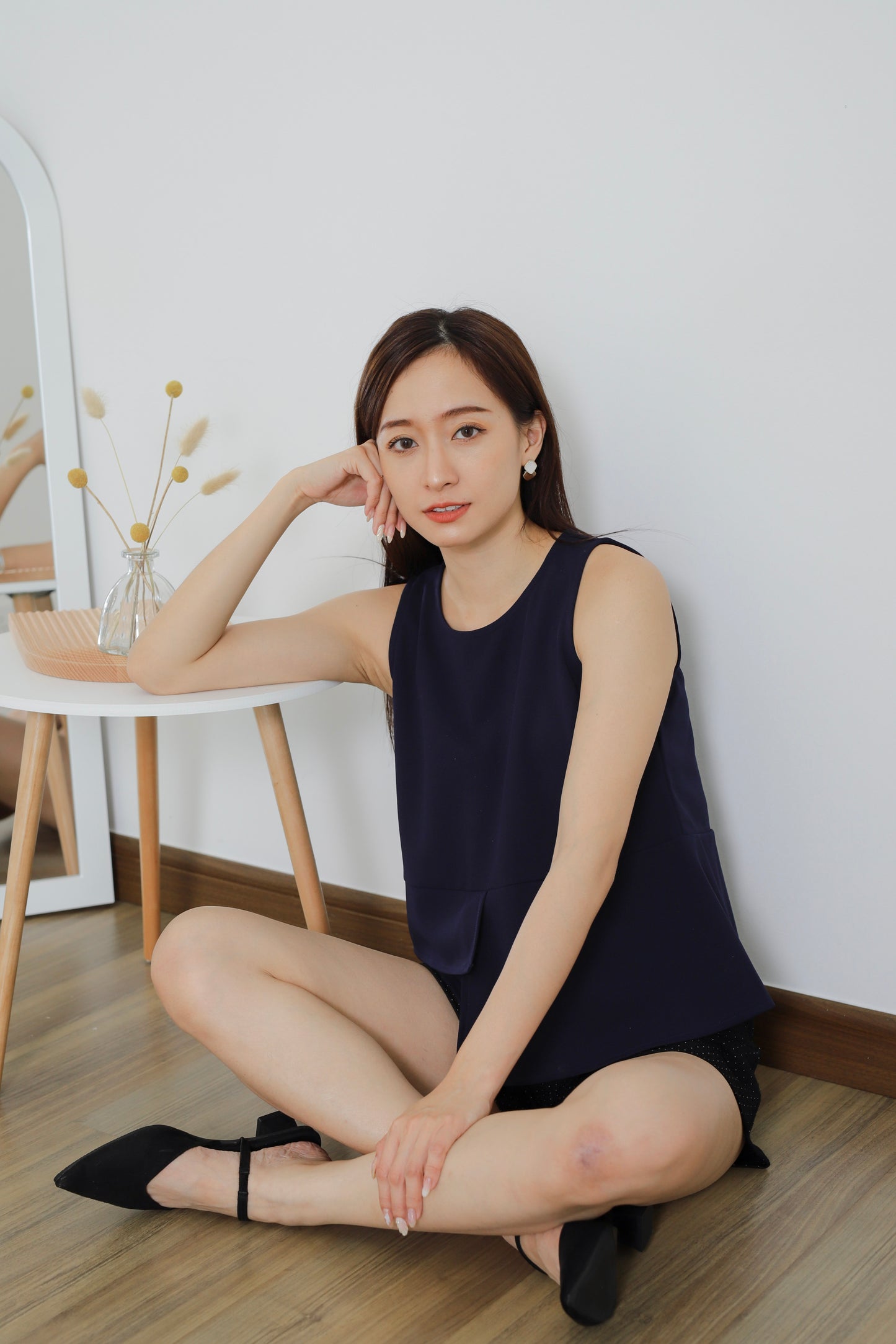 Mallory Asymmetric Hem Top - Navy