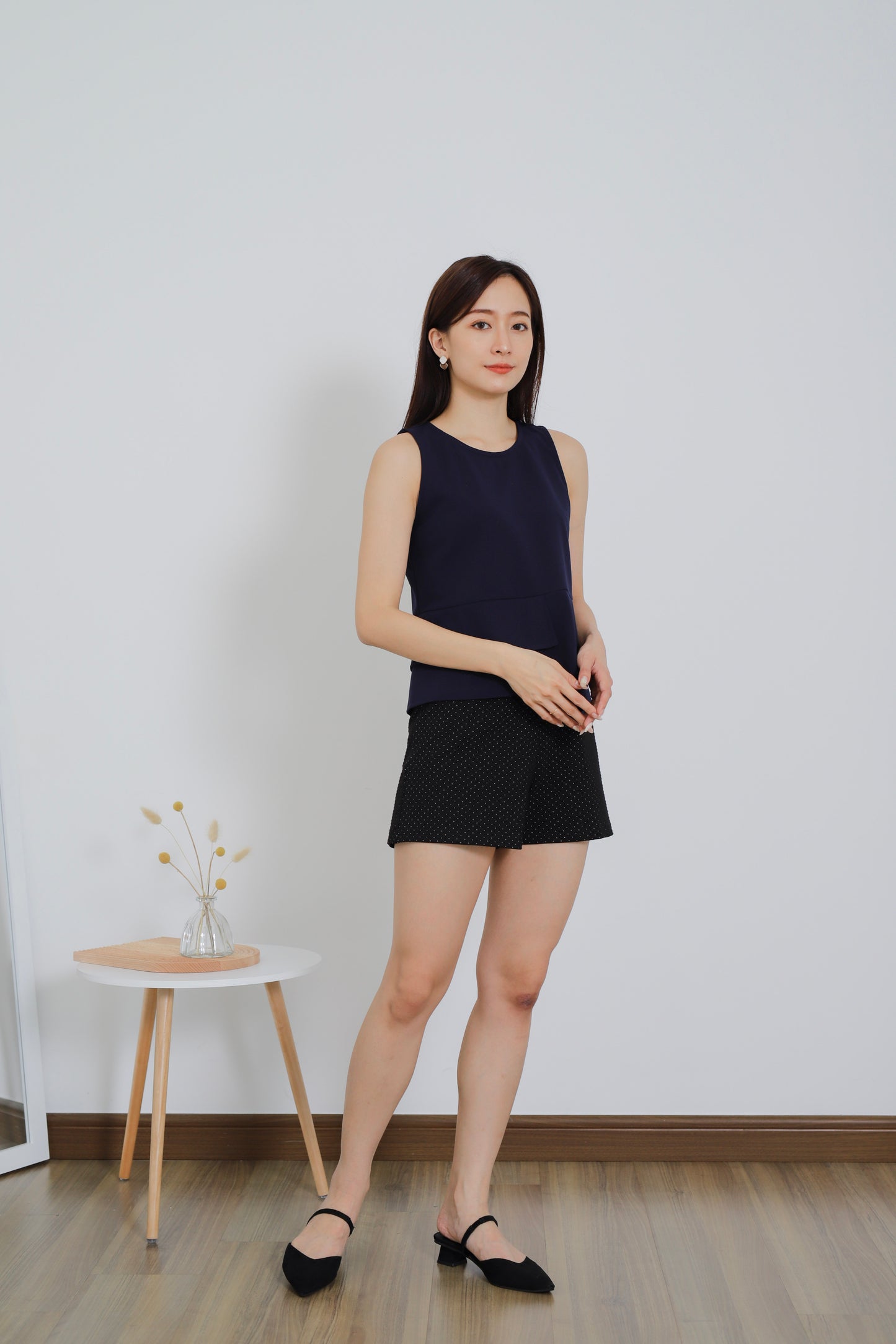 Mallory Asymmetric Hem Top - Navy