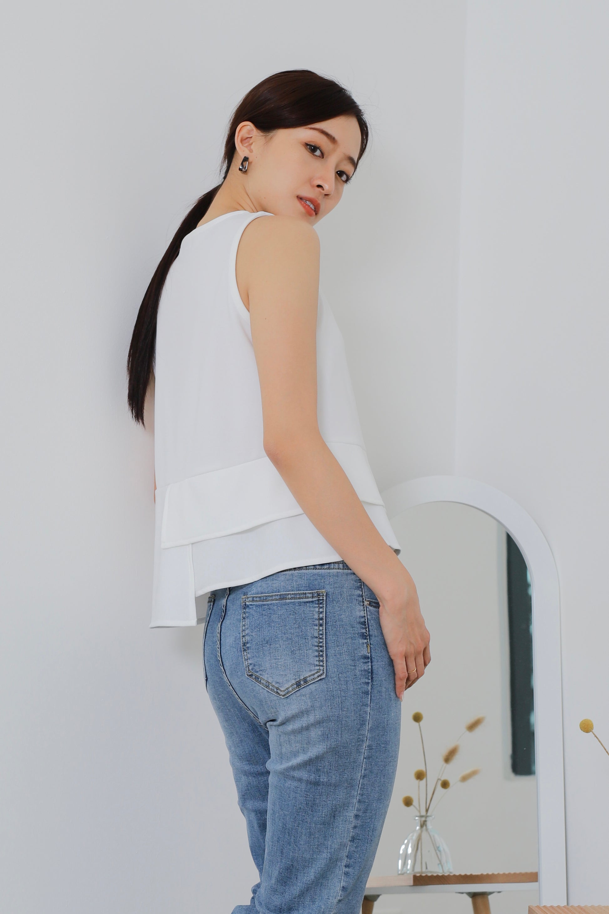 Mallory Asymmetric Hem Top - White