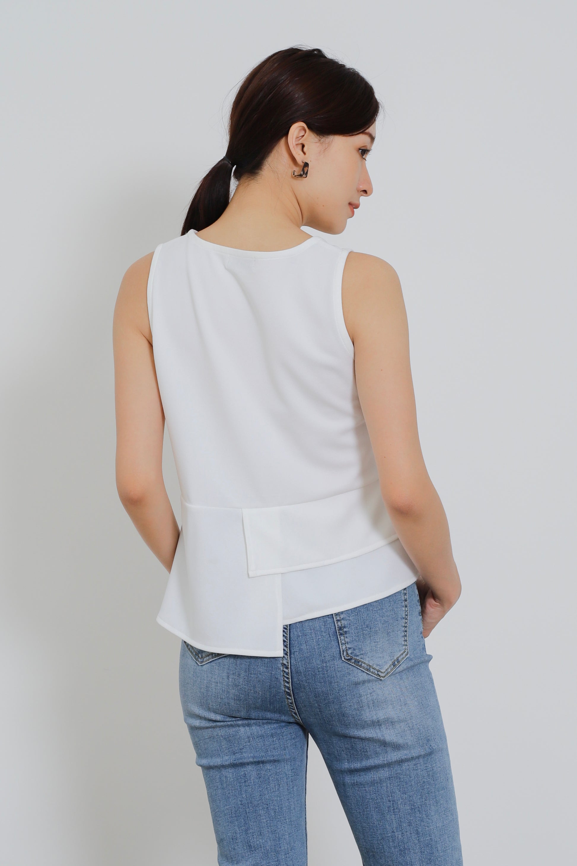 Mallory Asymmetric Hem Top - White