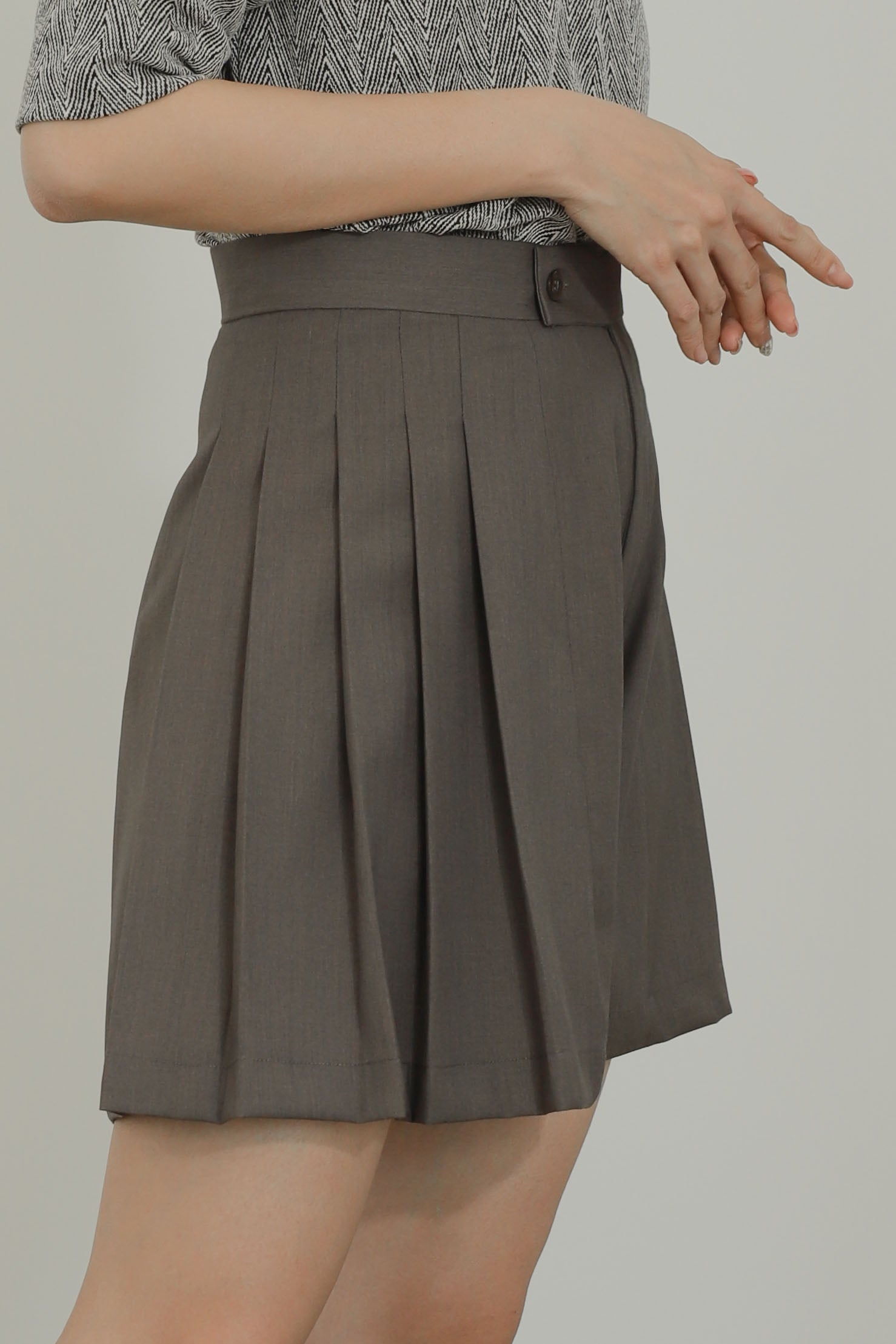 Alize Pleated Skort - Brown