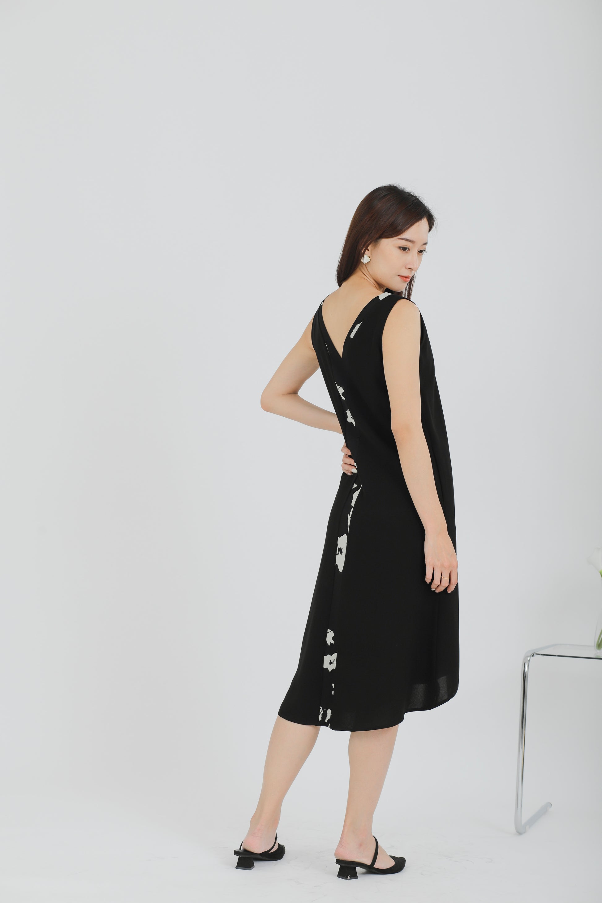 Rei Printed Shift Dress - Black