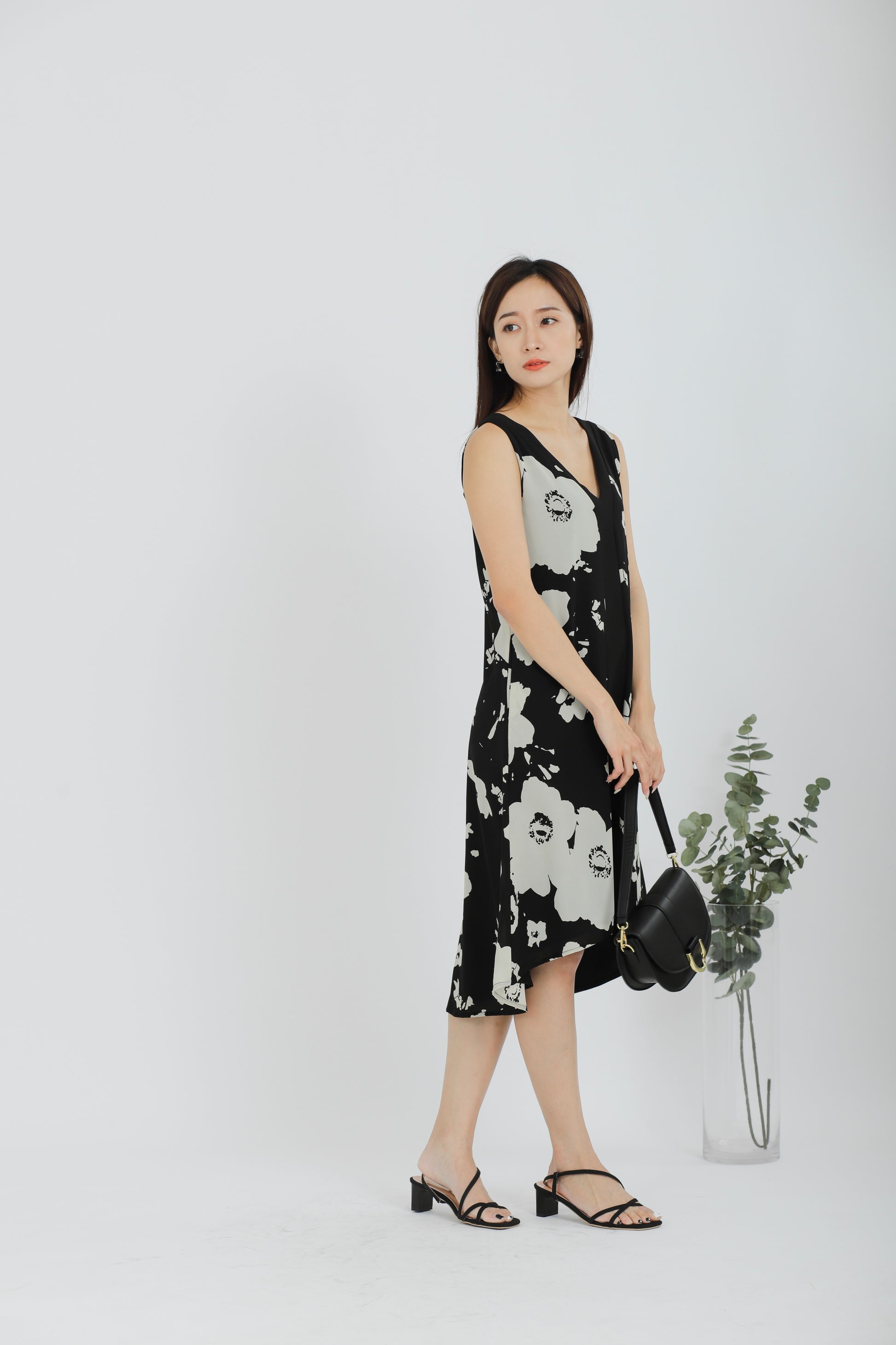 Rei Printed Shift Dress - Black Floral