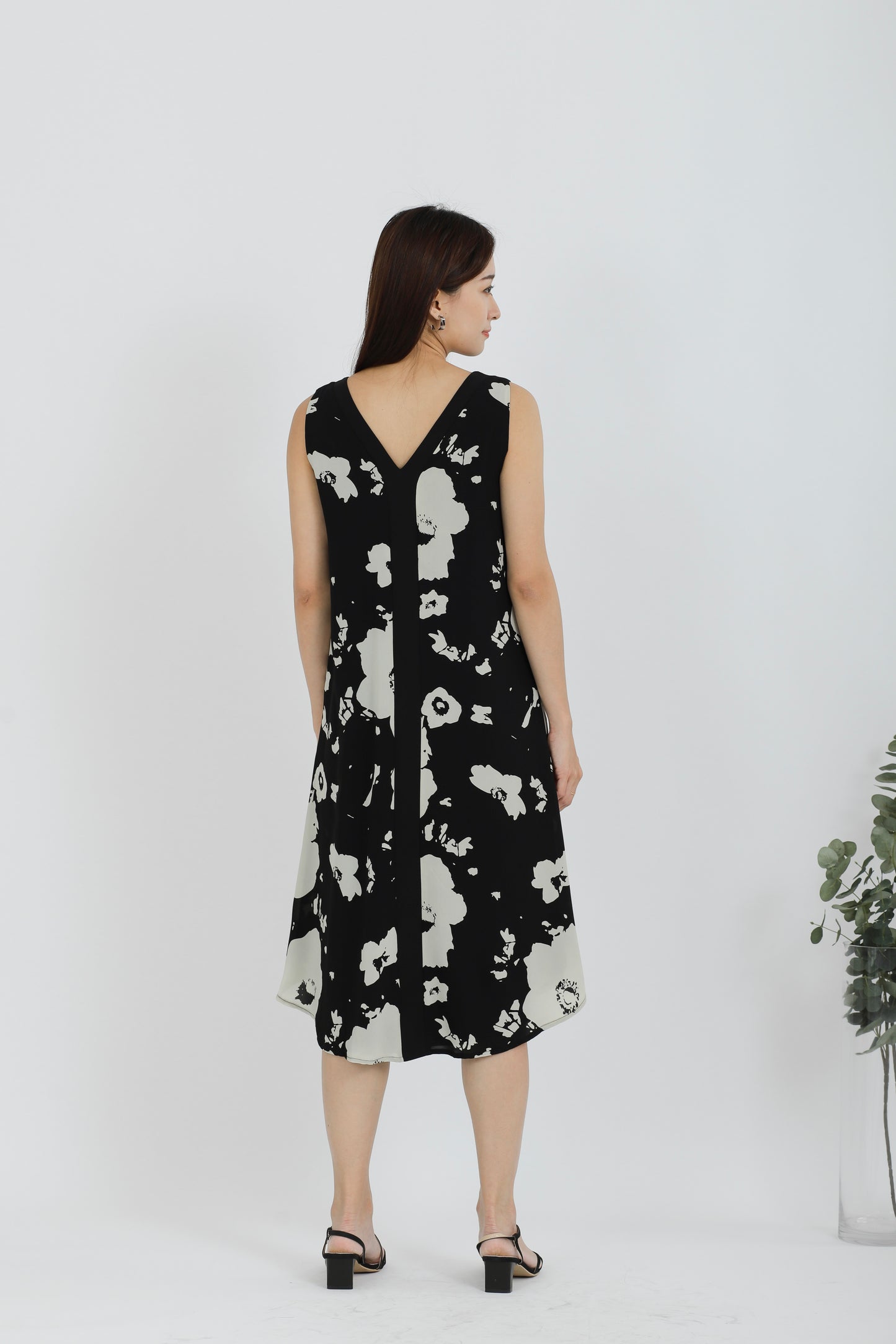 Rei Printed Shift Dress - Black Floral