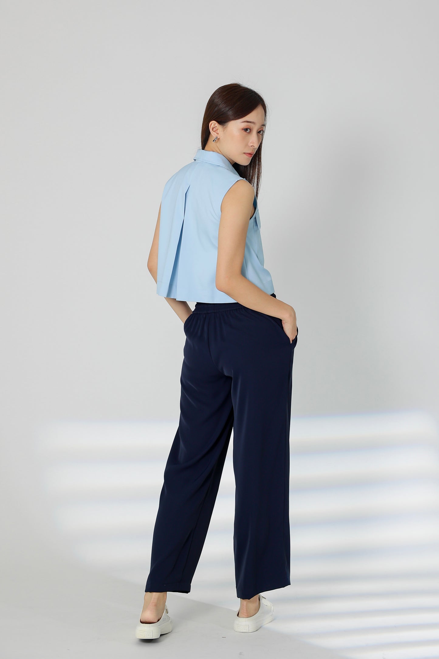 Sarin Flap Pocket Cropped Shirt - Light Blue